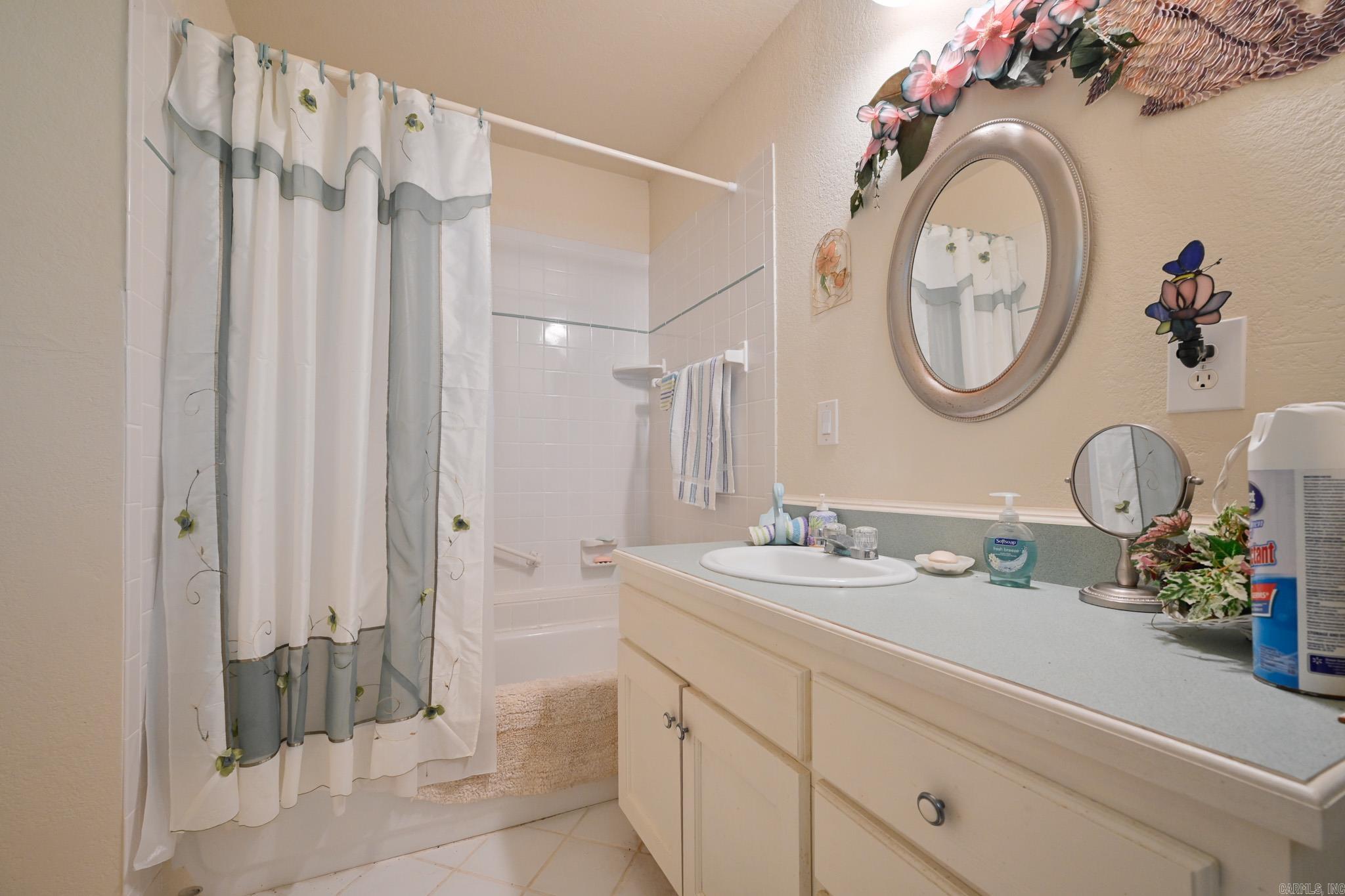 103 Pine Hollow Lane  Mena, AR