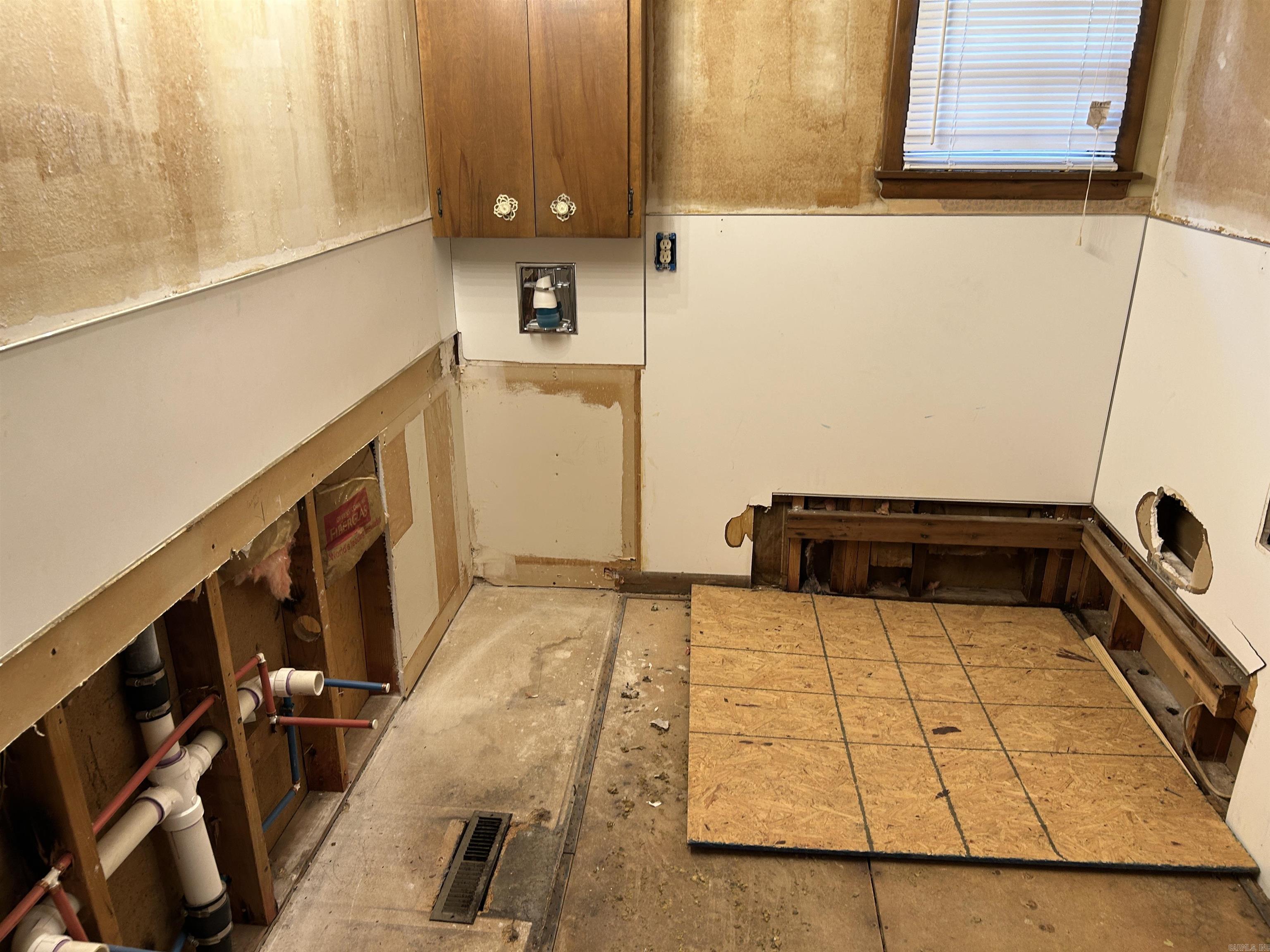 2369 Hwy 64  Morrilton, AR