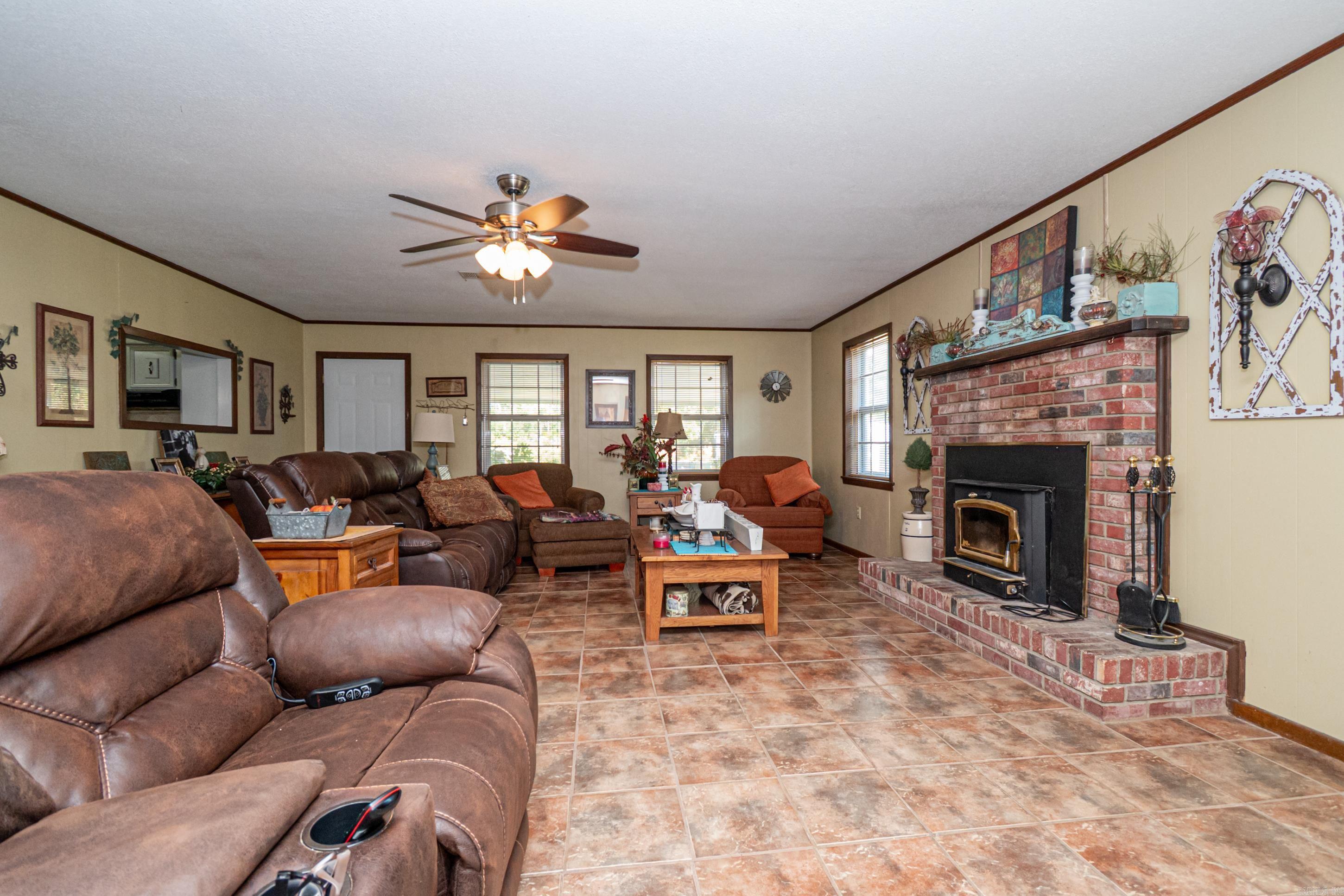 1125 S Charley's Loop Camden, AR 71701