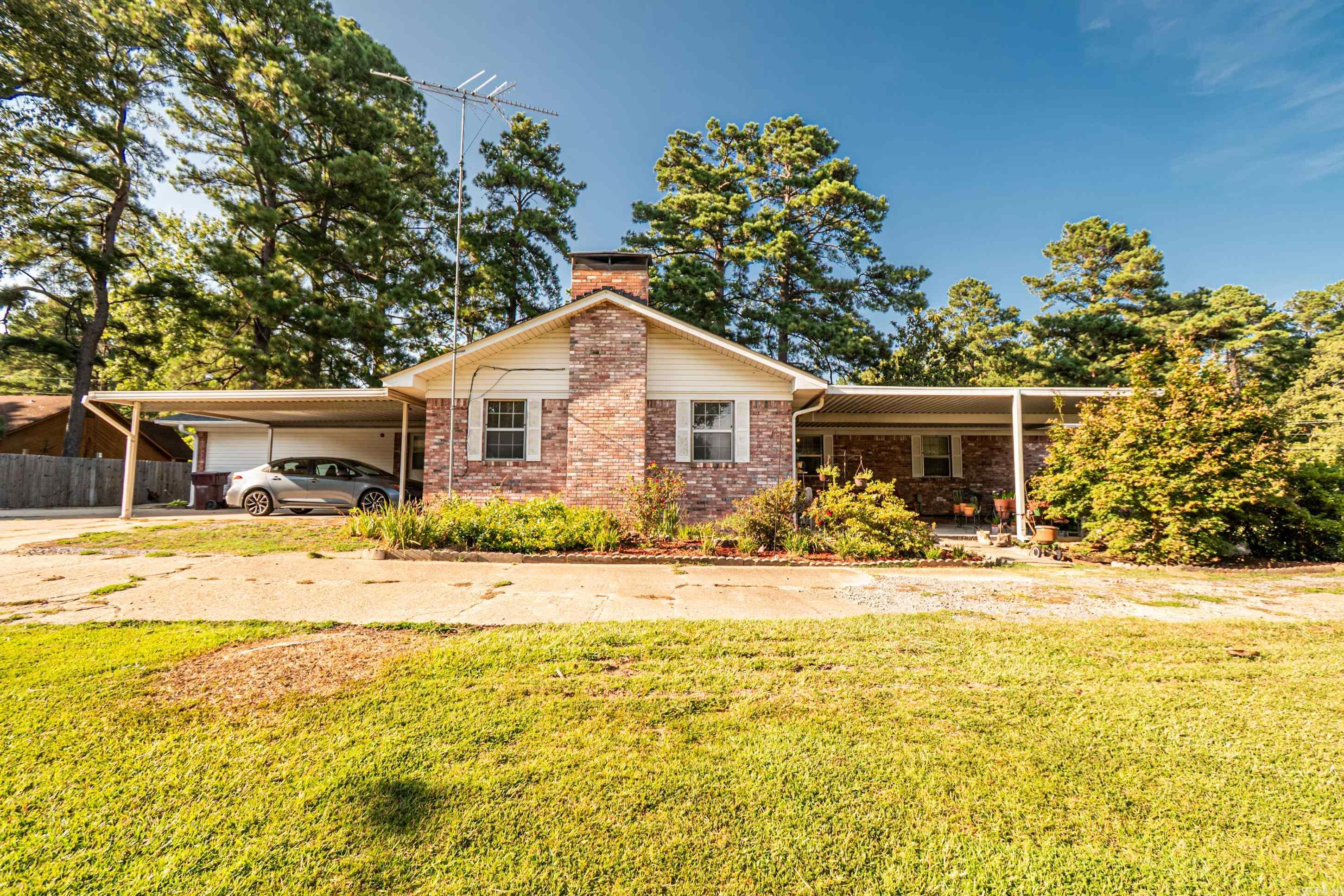 1125 S Charley's Loop Camden, AR 71701