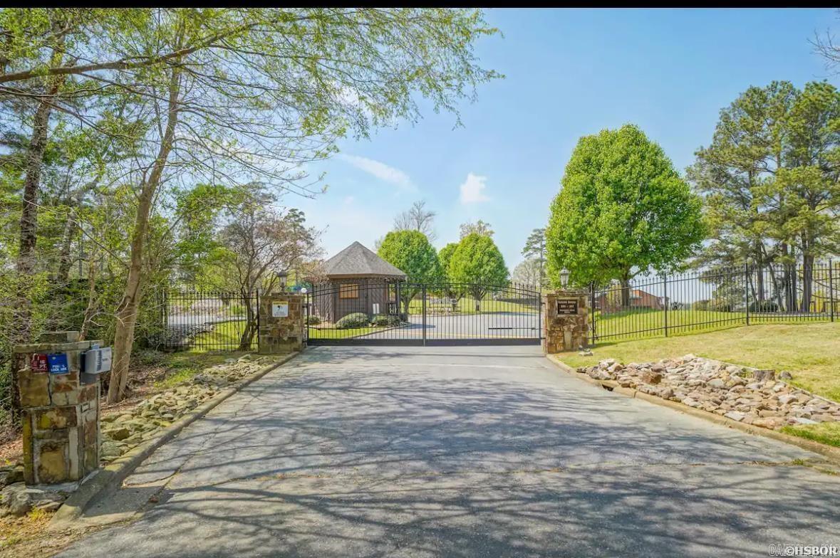 200 Hamilton Oaks  Hot Springs, AR