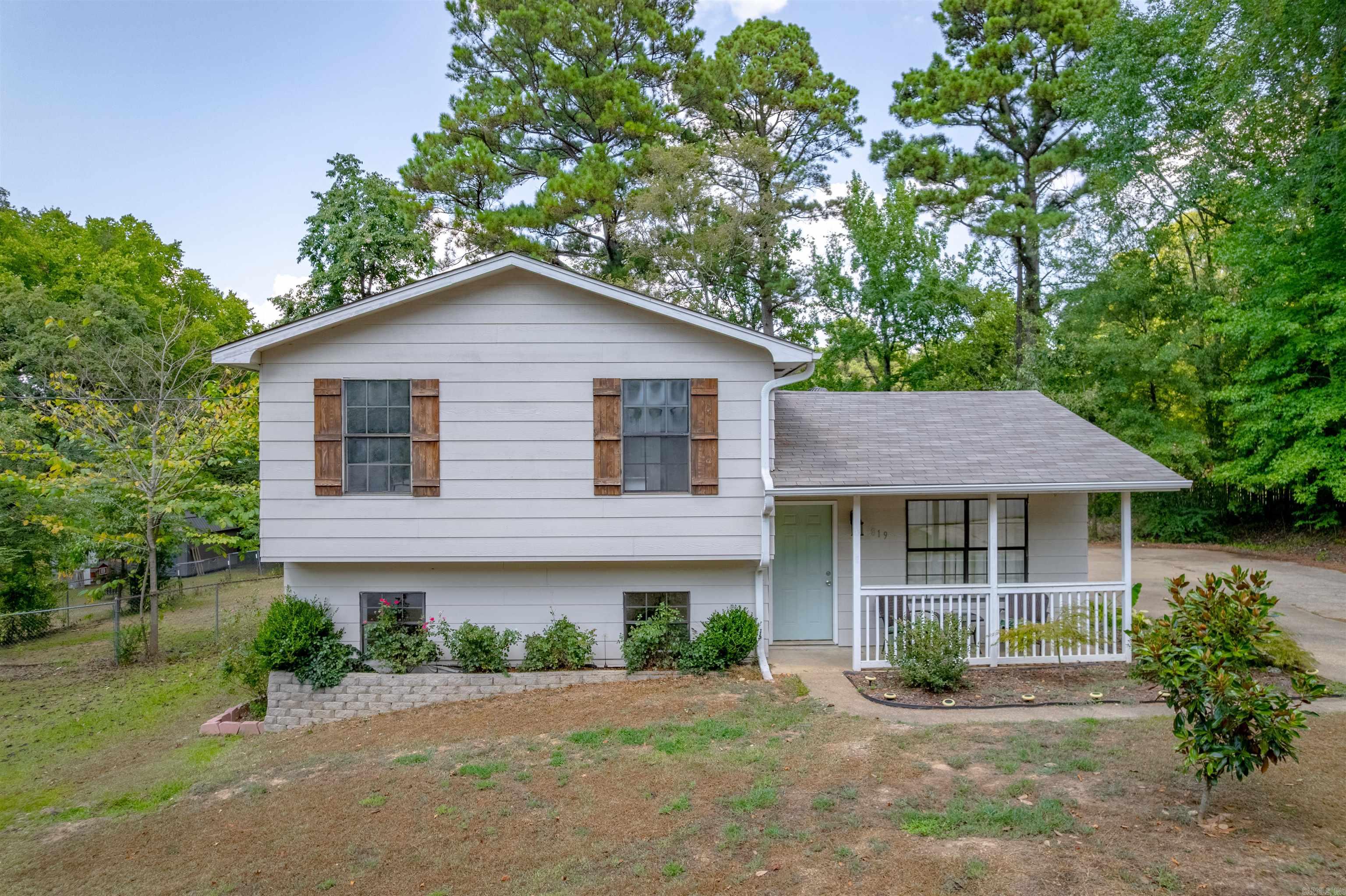 819 Sherris Lane