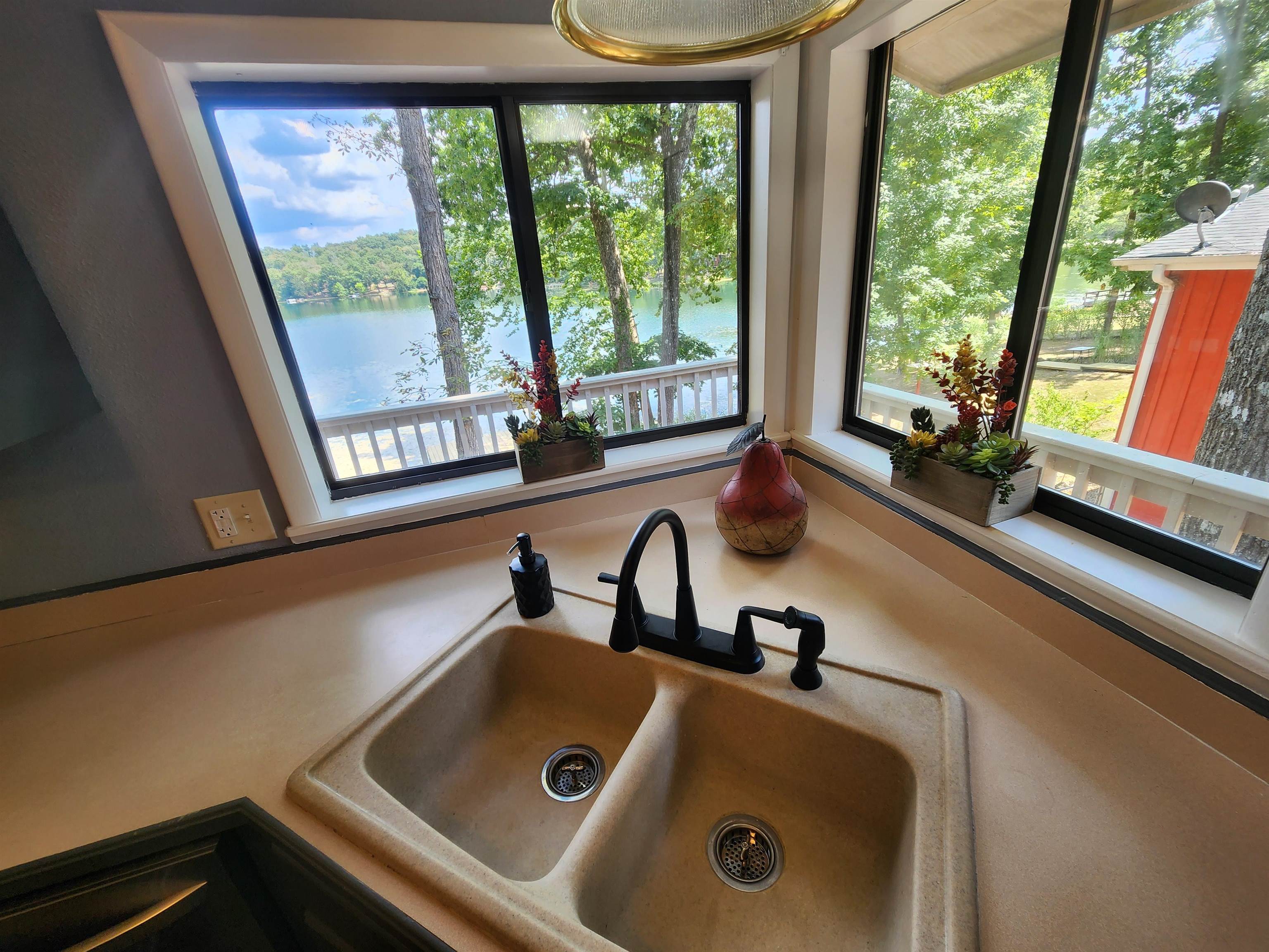 45 W Lakeshore  Cherokee Village, AR