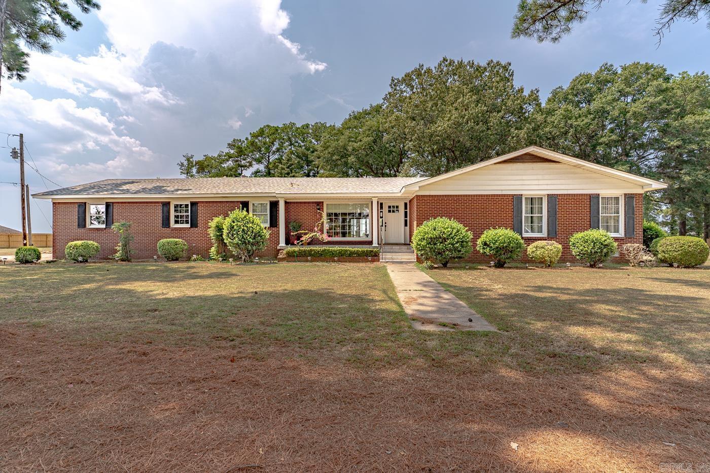 809 Hickory Rd Lake City, AR 72437