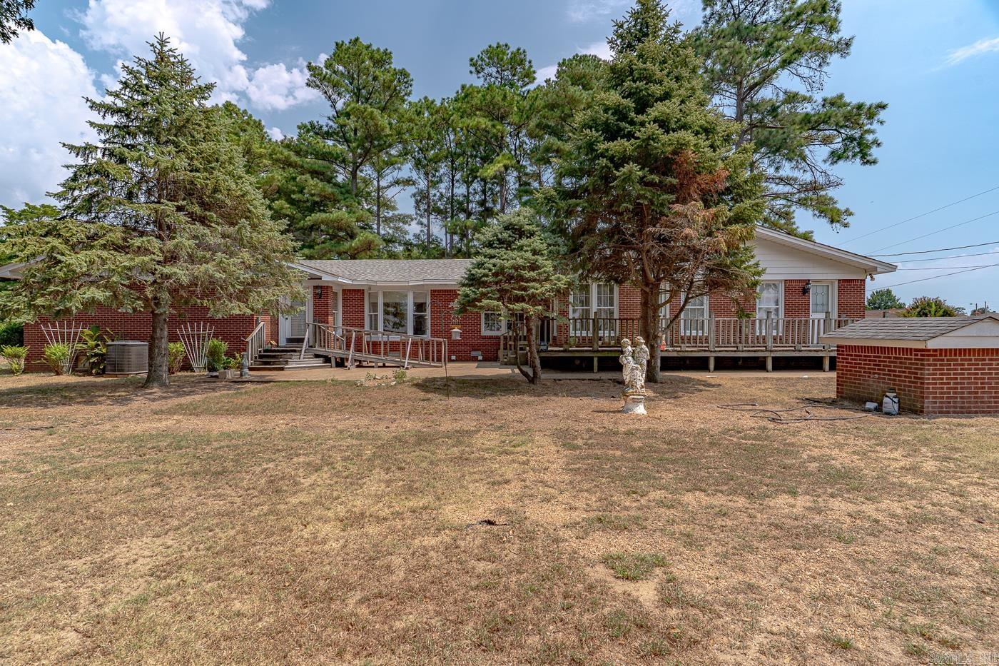 809 Hickory Rd Lake City, AR 72437