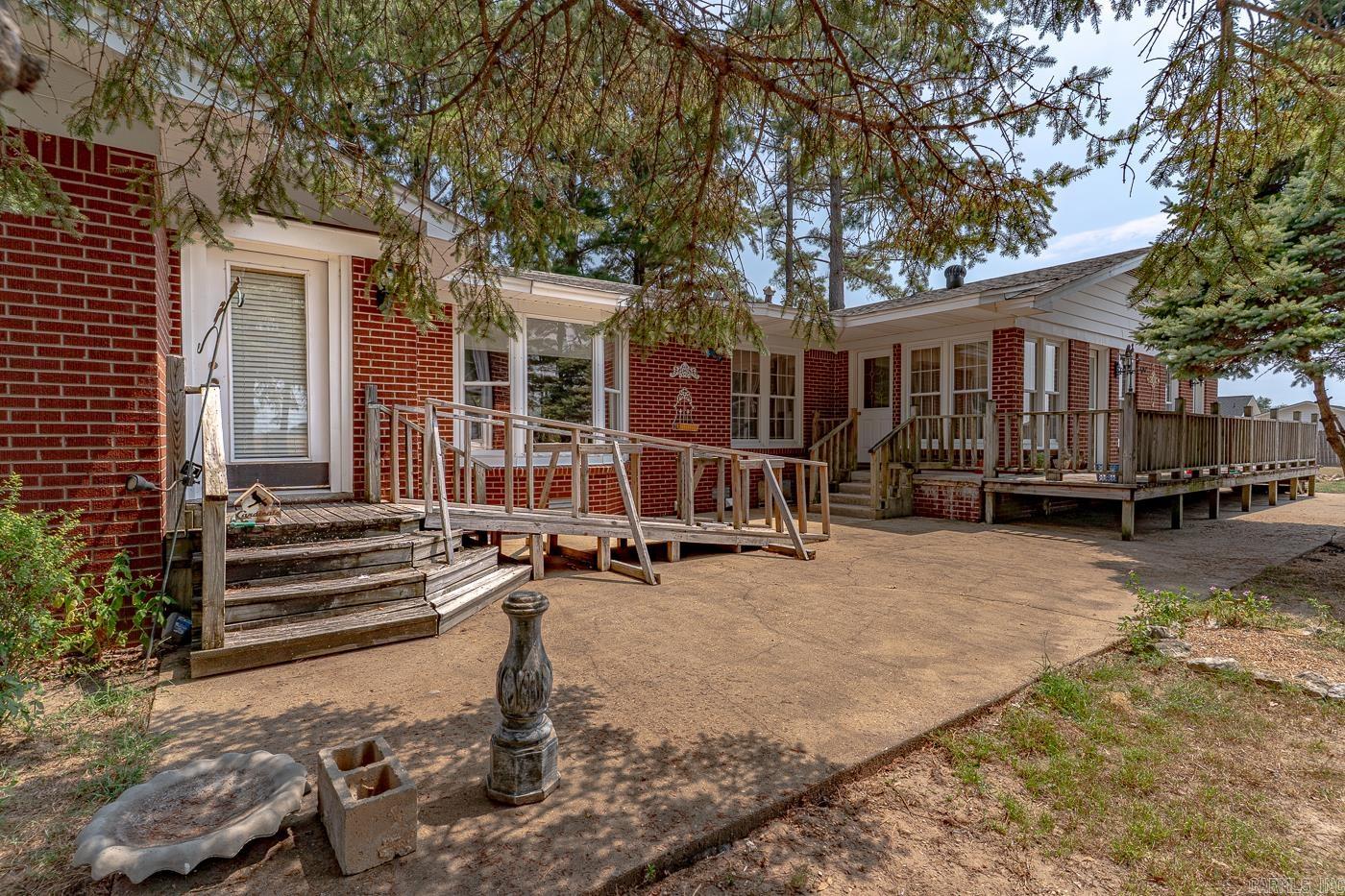 809 Hickory Rd Lake City, AR 72437