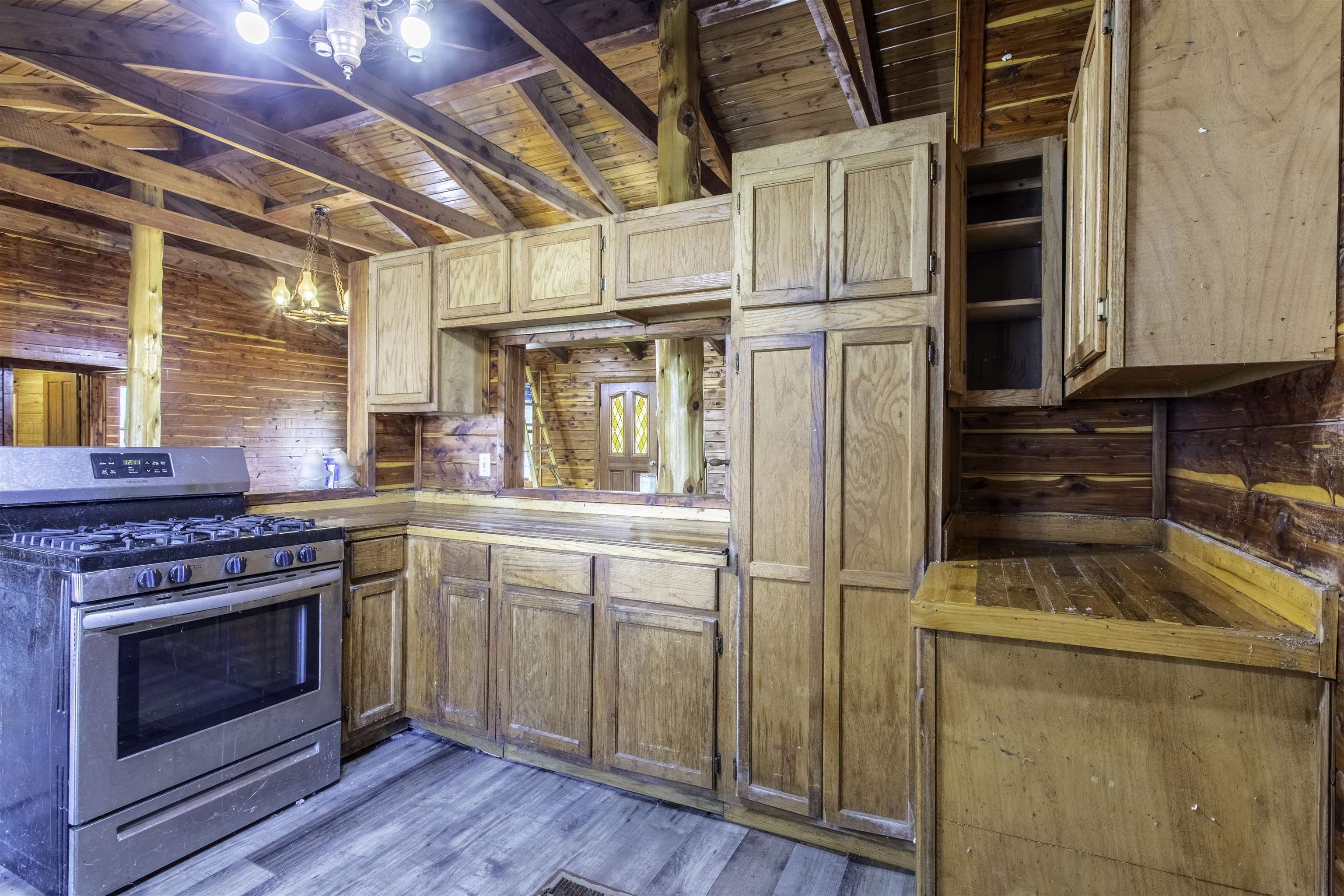 101 Hills Farm Lane Evening Shade, AR 72532