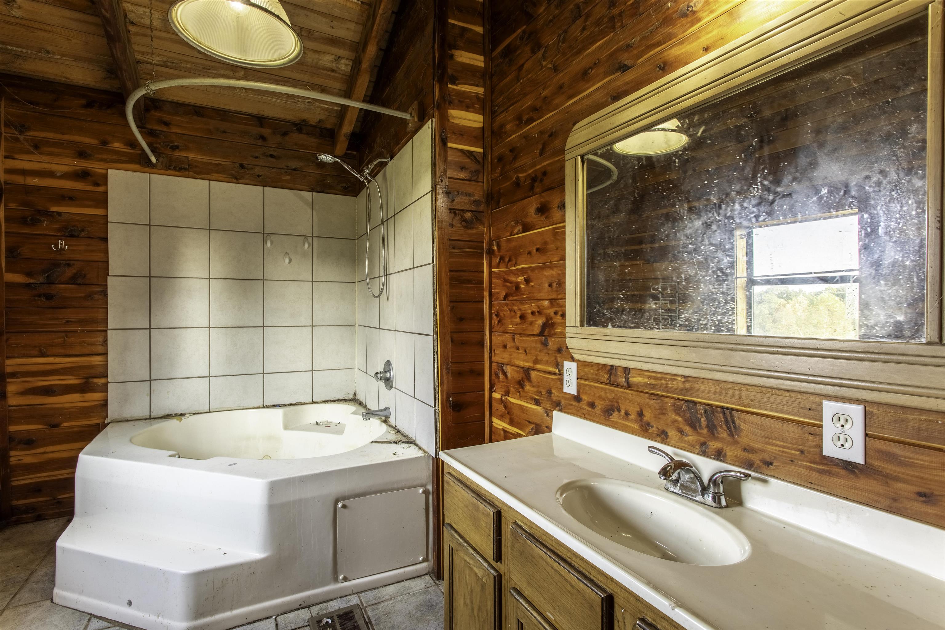 101 Hills Farm Lane Evening Shade, AR 72532