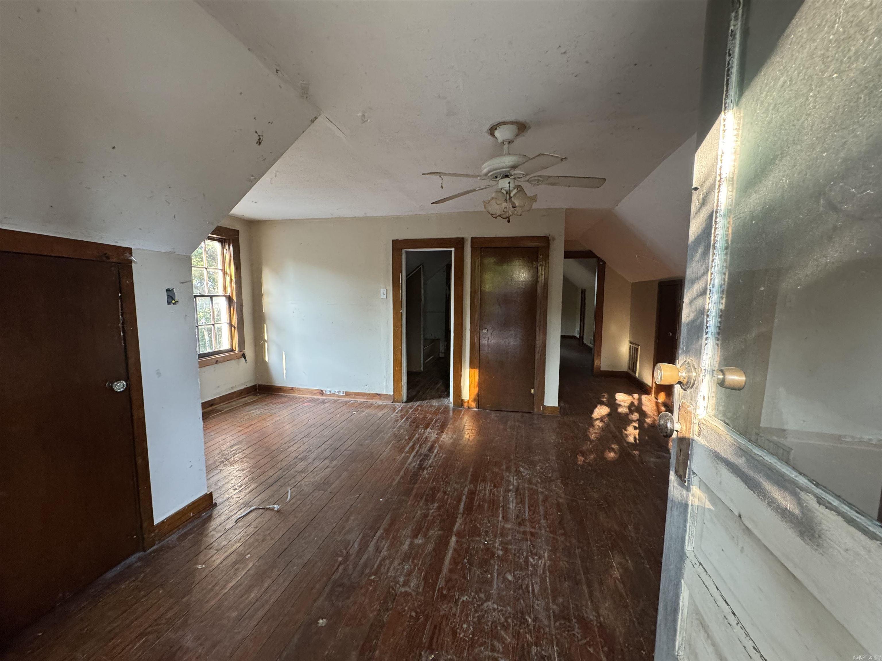 2 Triangle  Southside, AR