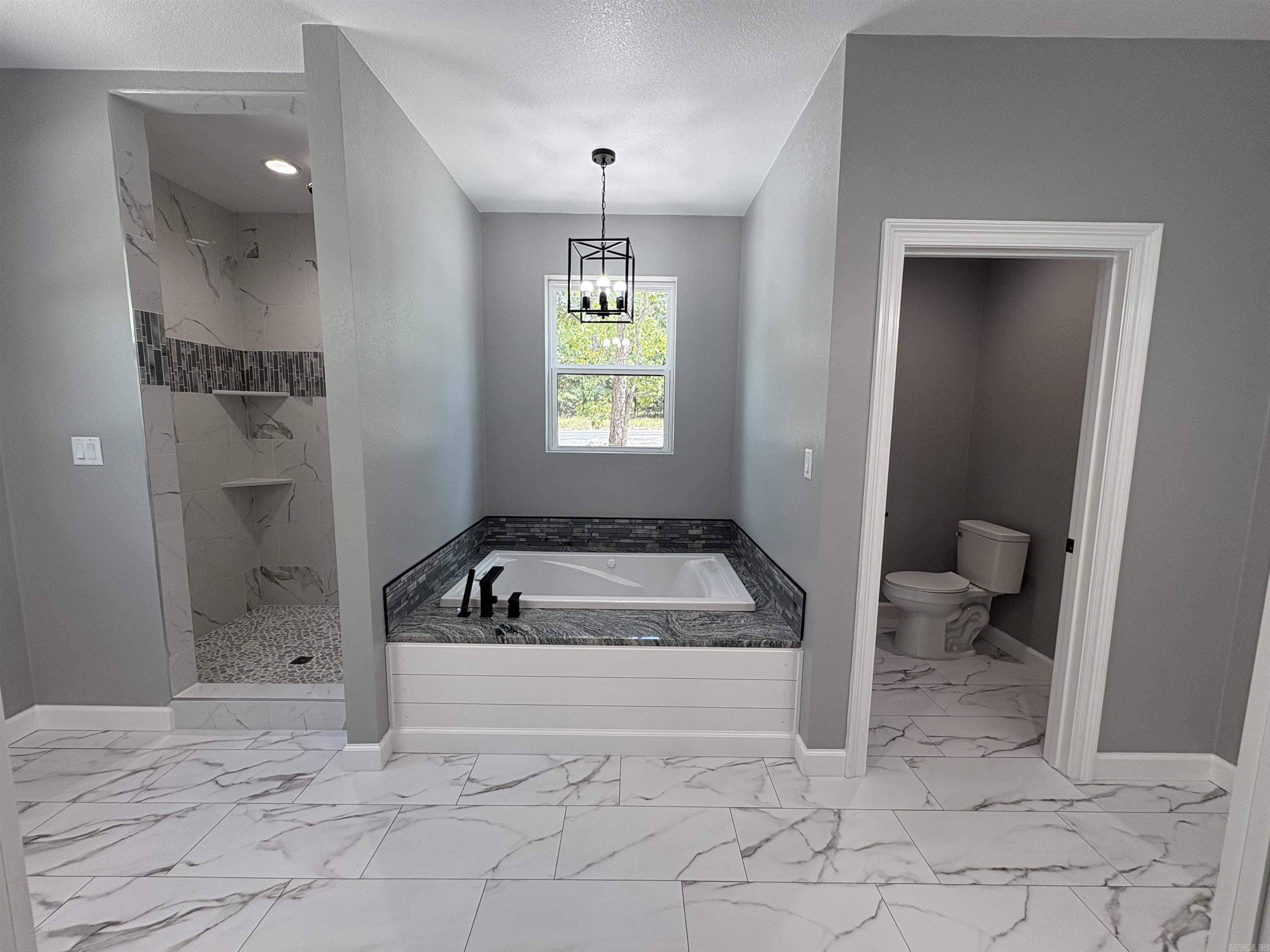 52 ALICANTE Road Hot Springs Village, AR 71909