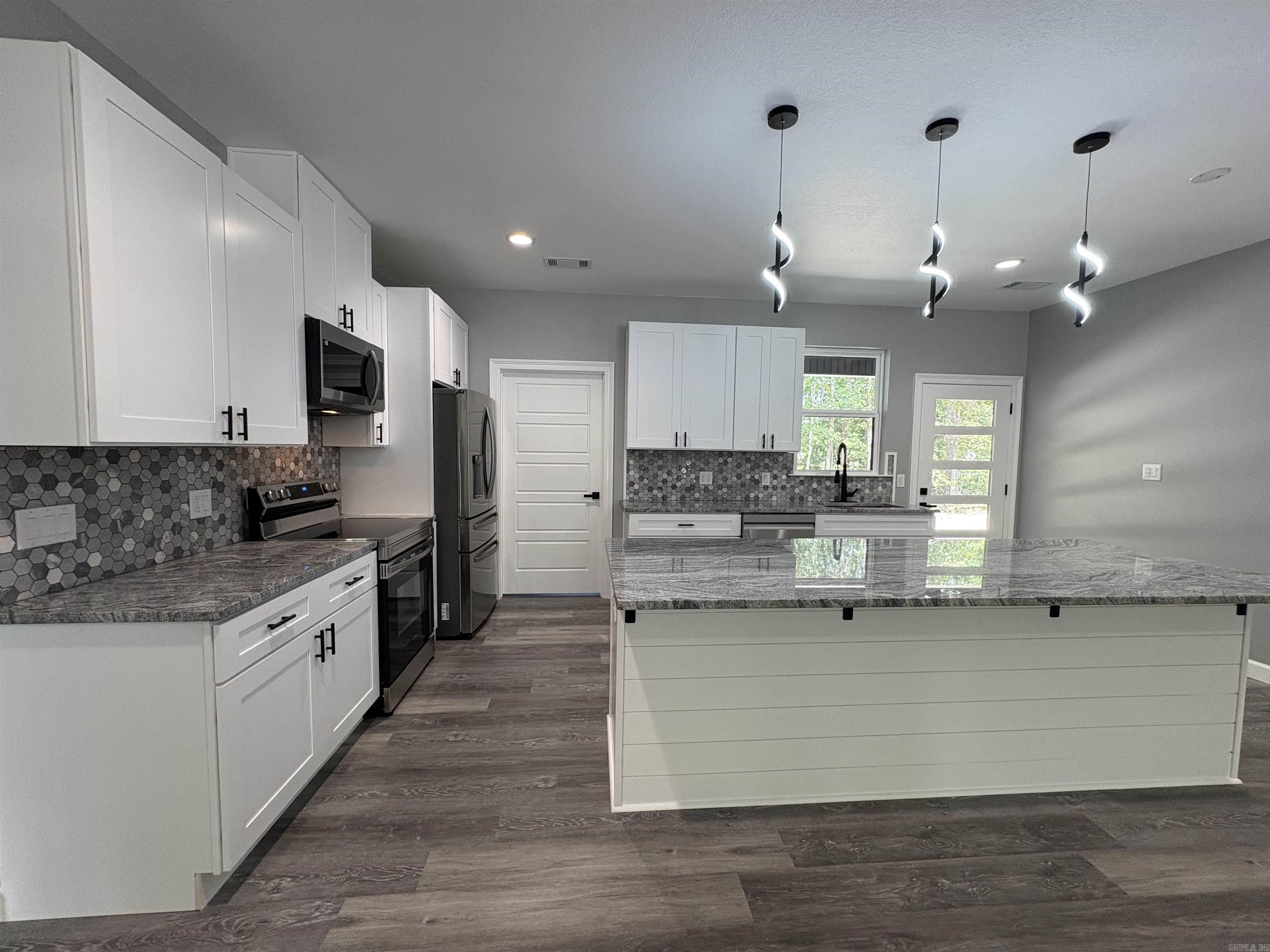 52 ALICANTE Road Hot Springs Village, AR 71909