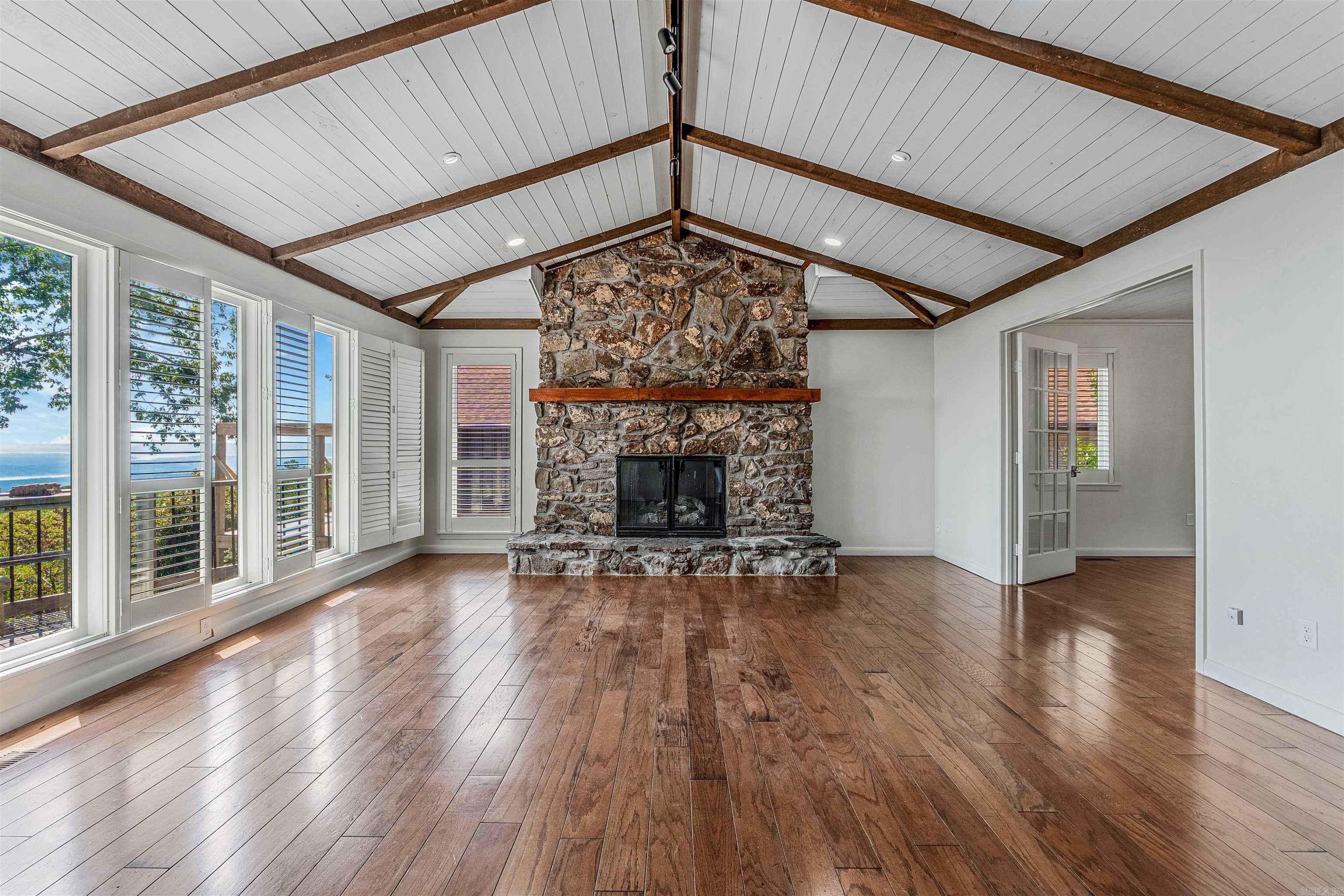 265 Pine Hill Road  Fairfield Bay, AR