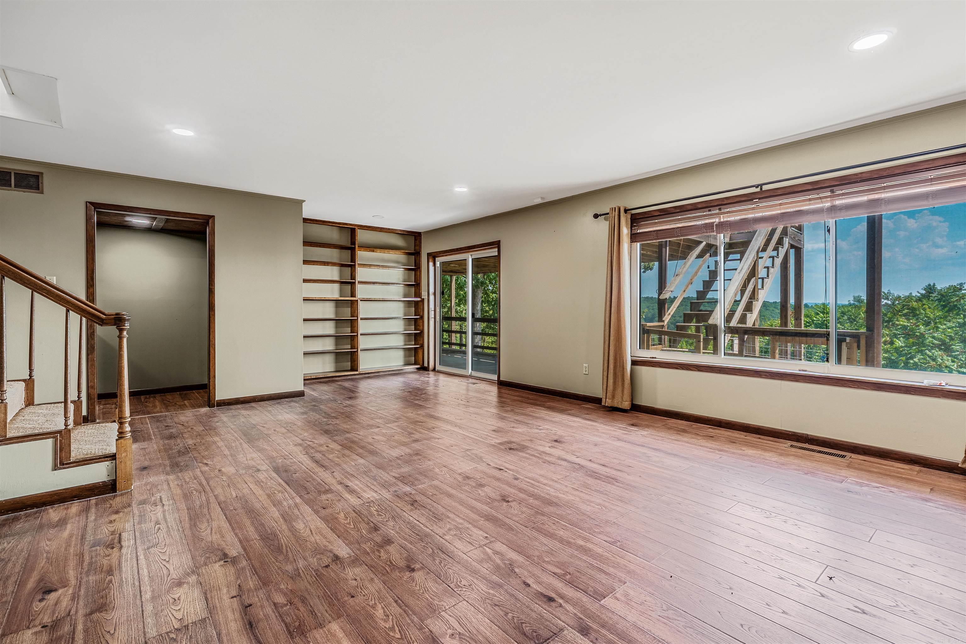 265 Pine Hill Road  Fairfield Bay, AR