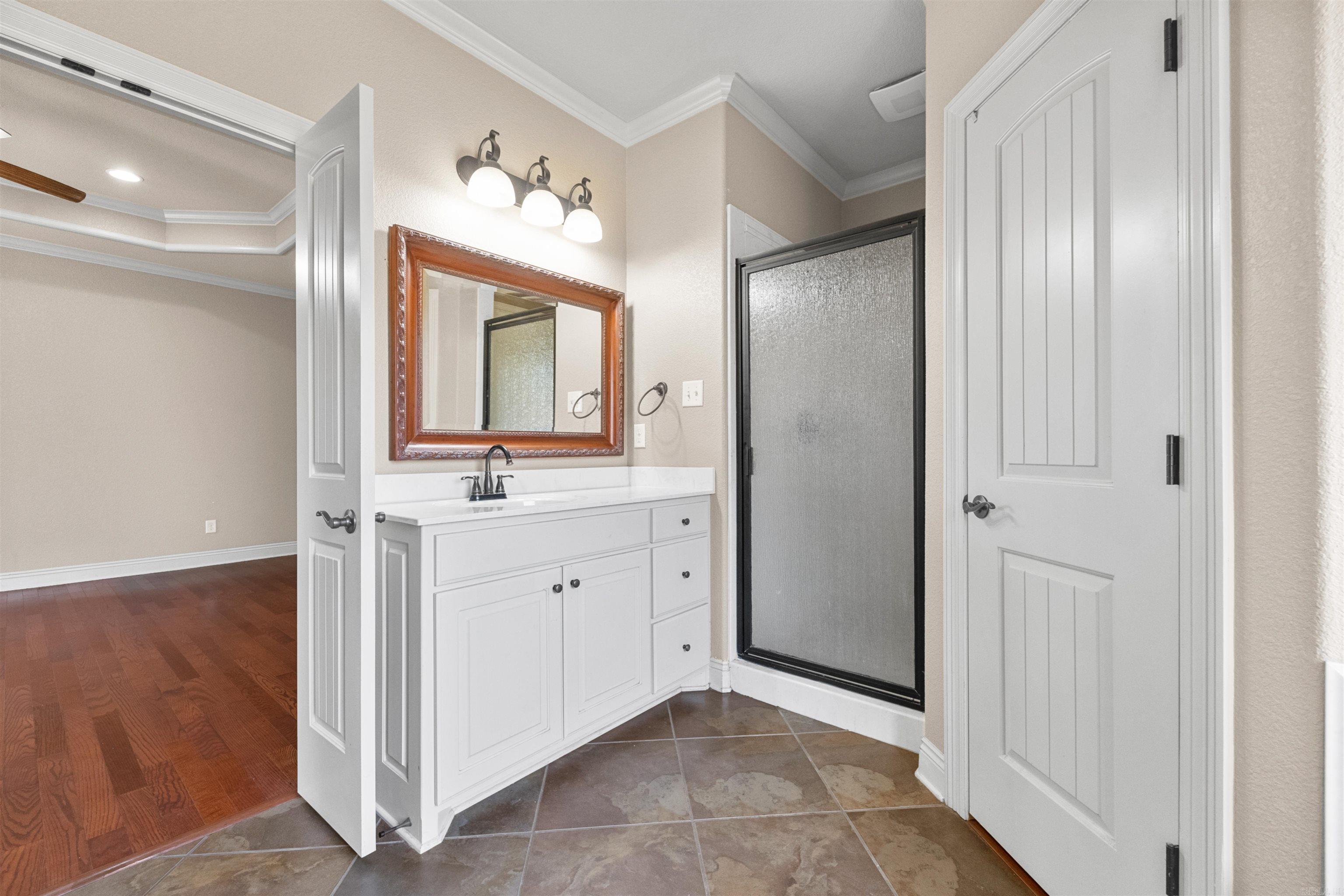 164 Crystal Lake Rd  Austin, AR