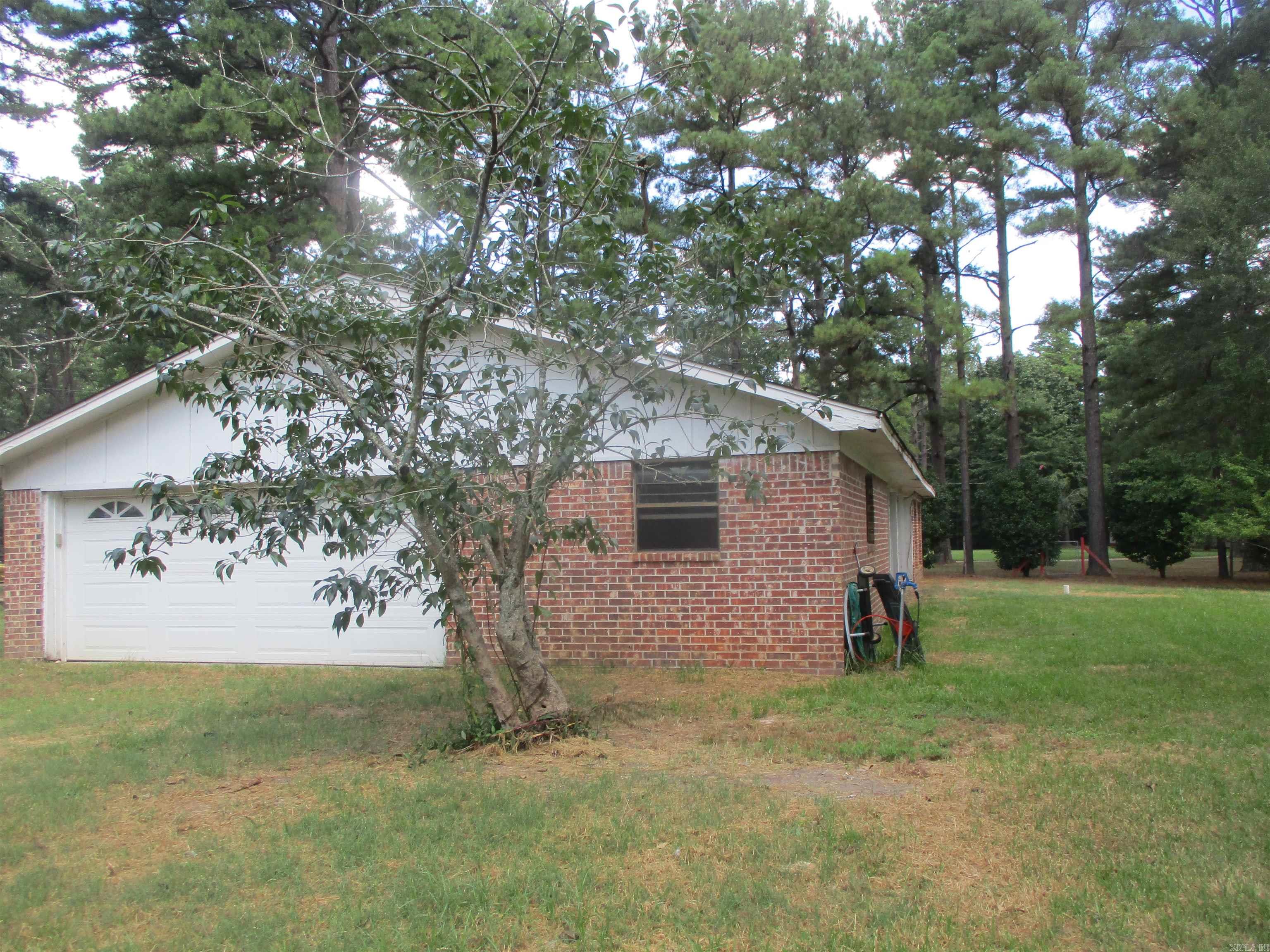2611 Hixon  Pine Bluff, AR