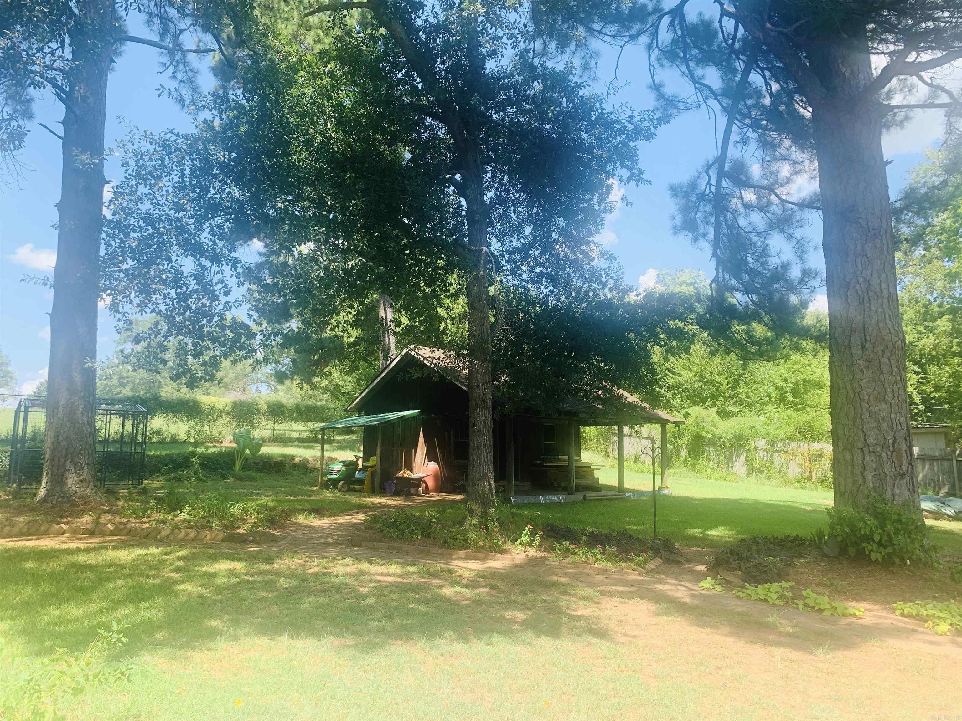 507 N Louise St.  Atlanta, TX