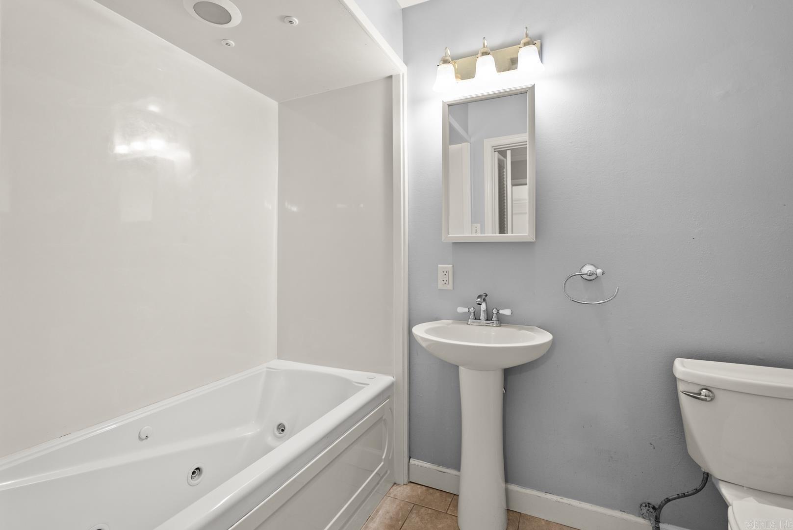 2704 Wentwood Valley Drive Little Rock, AR 72212