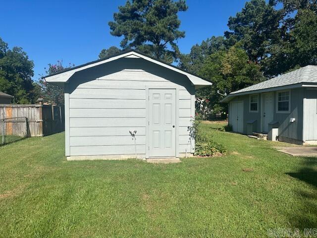 718 N Barnes St  Lonoke, AR