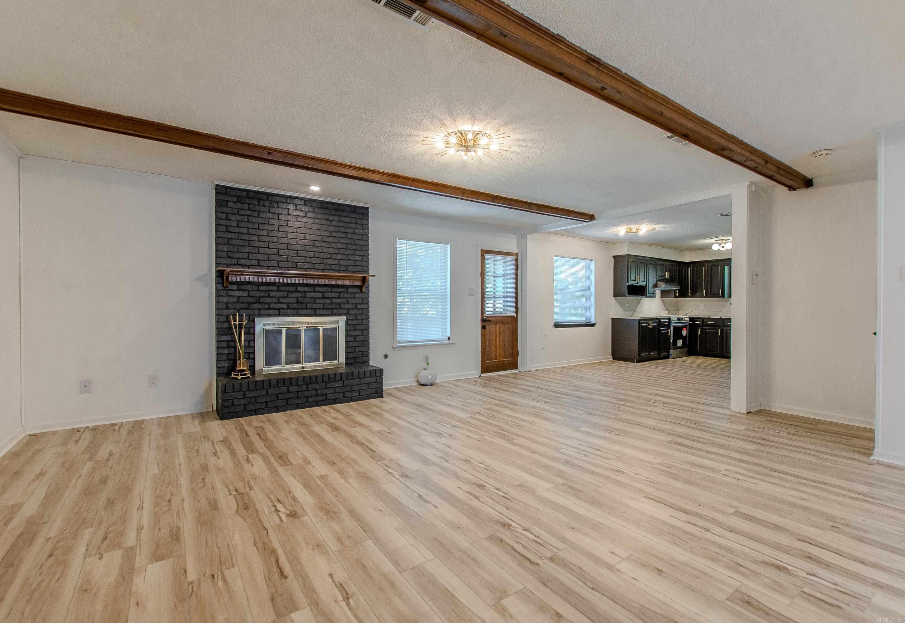 11808 Saint Charles Blvd Little Rock, AR 72211