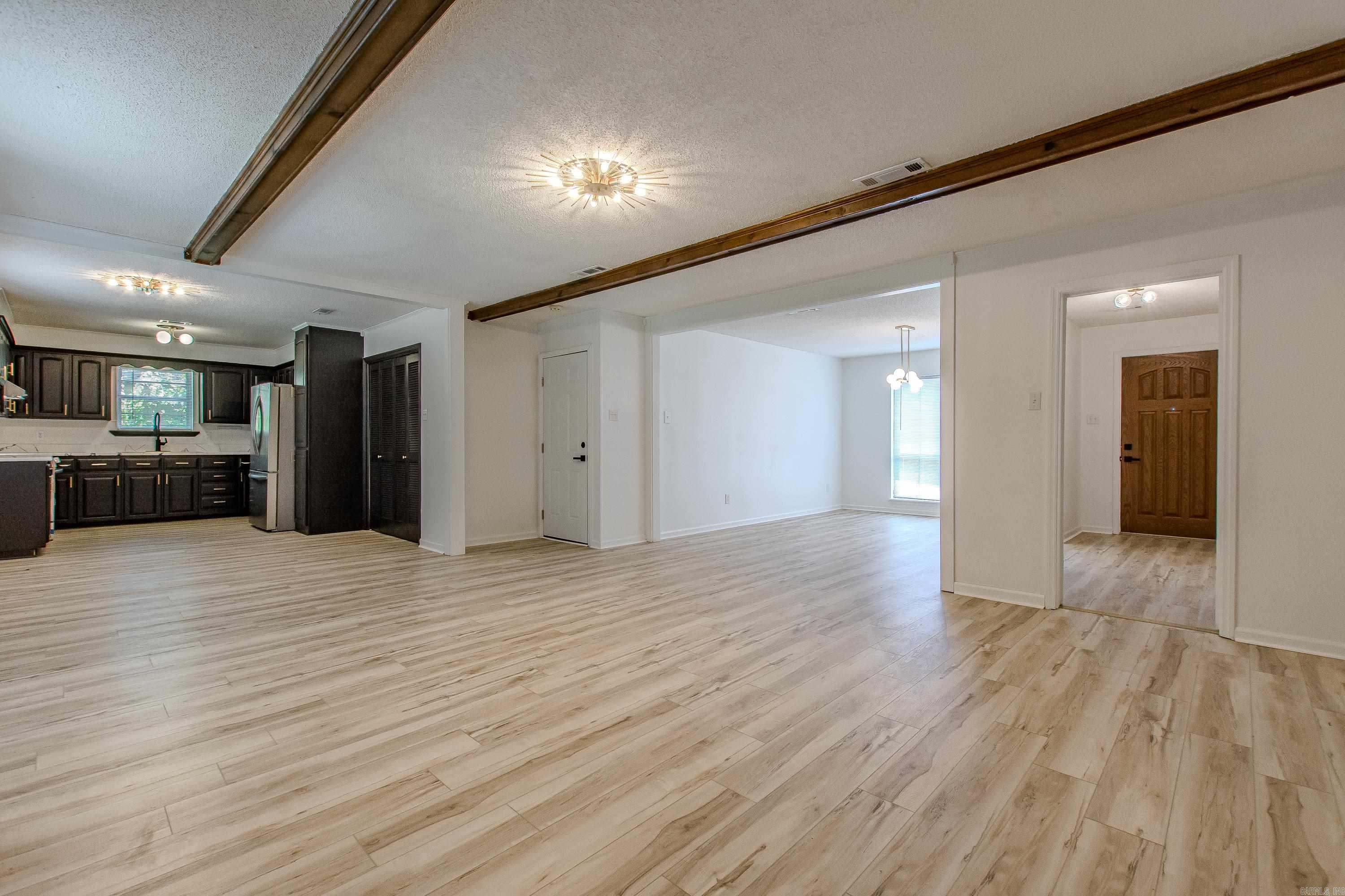 11808 Saint Charles Blvd Little Rock, AR 72211