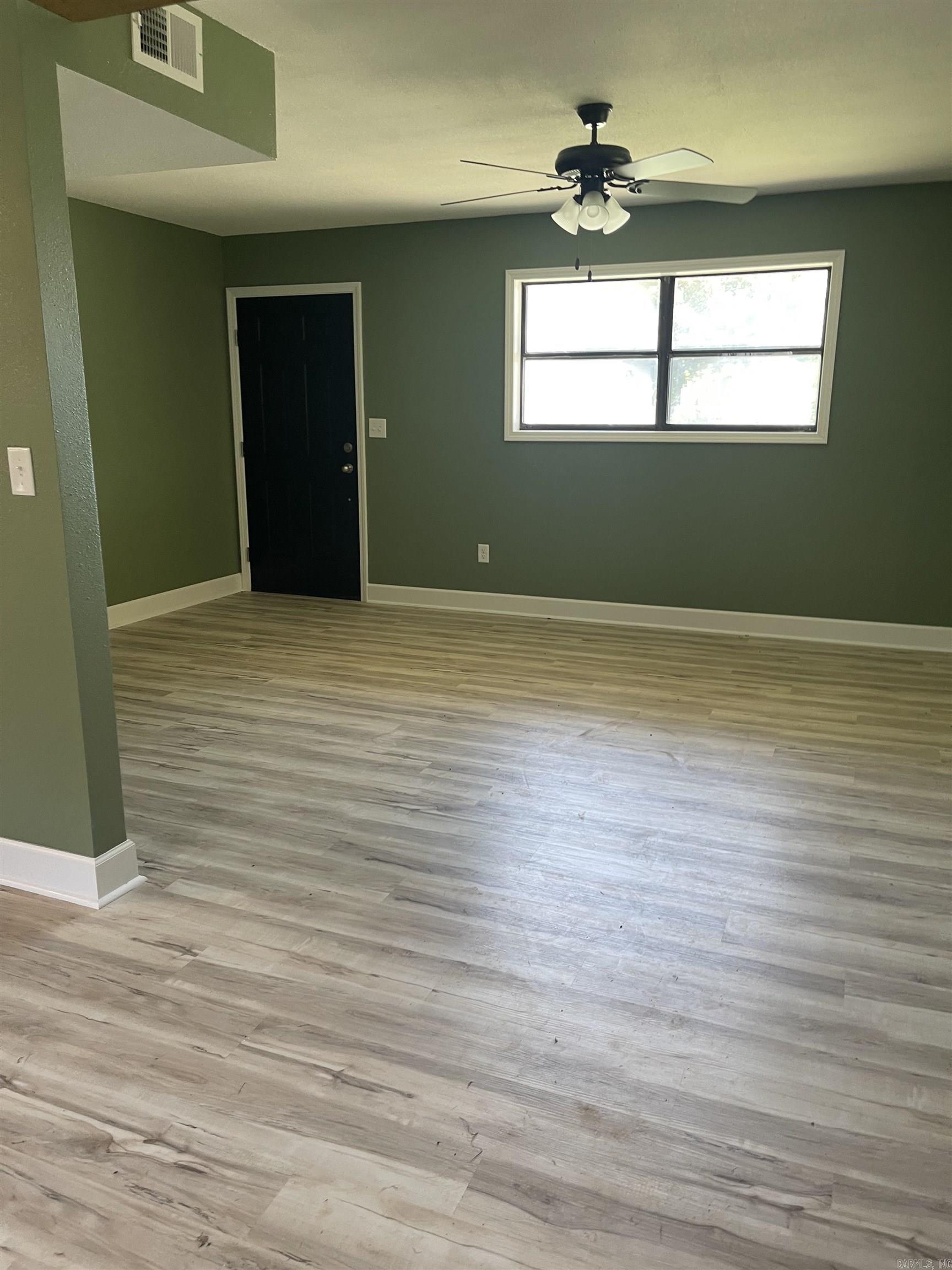 617 N 35th Ozark, AR 72949