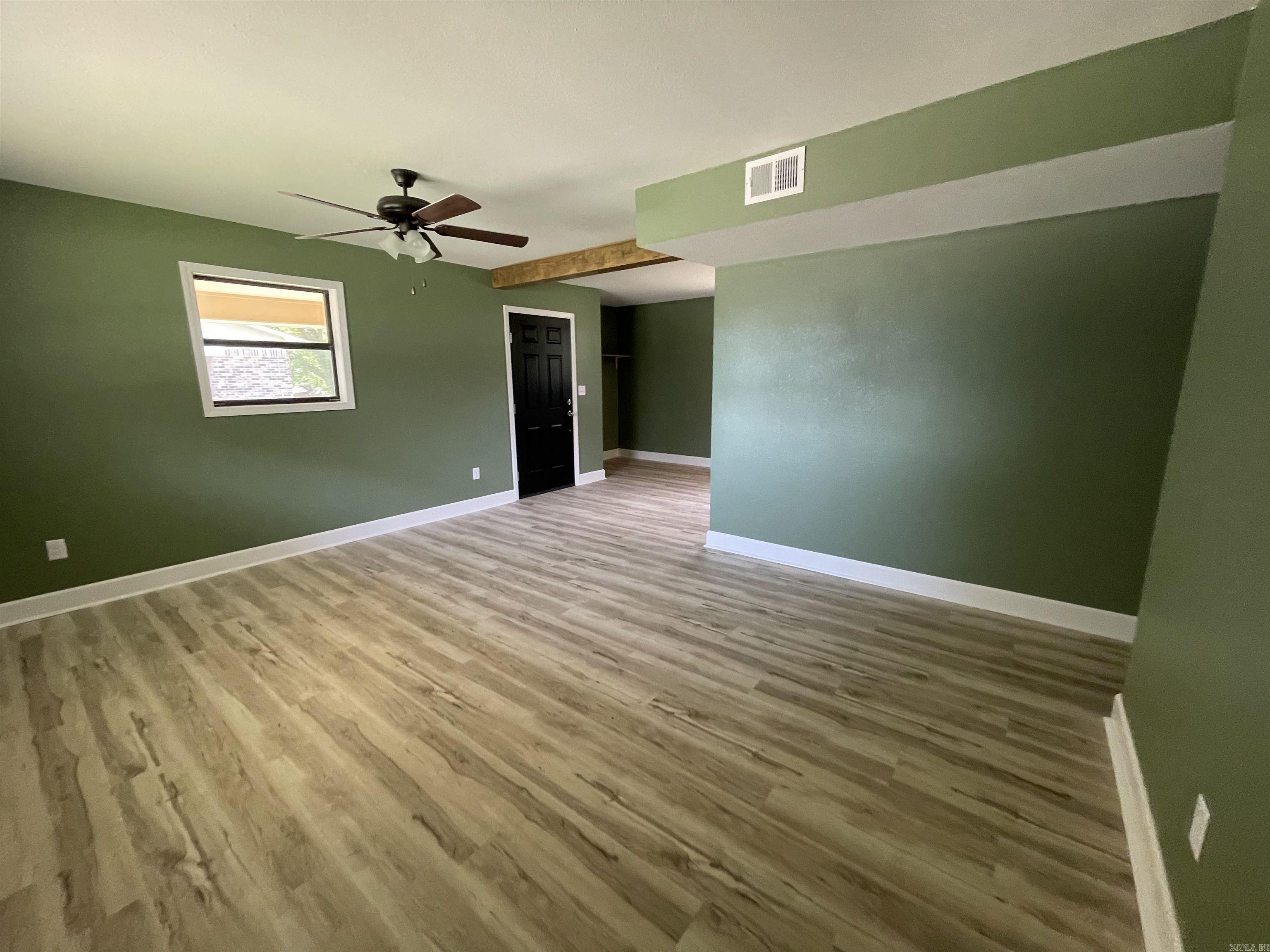 617 N 35th Ozark, AR 72949