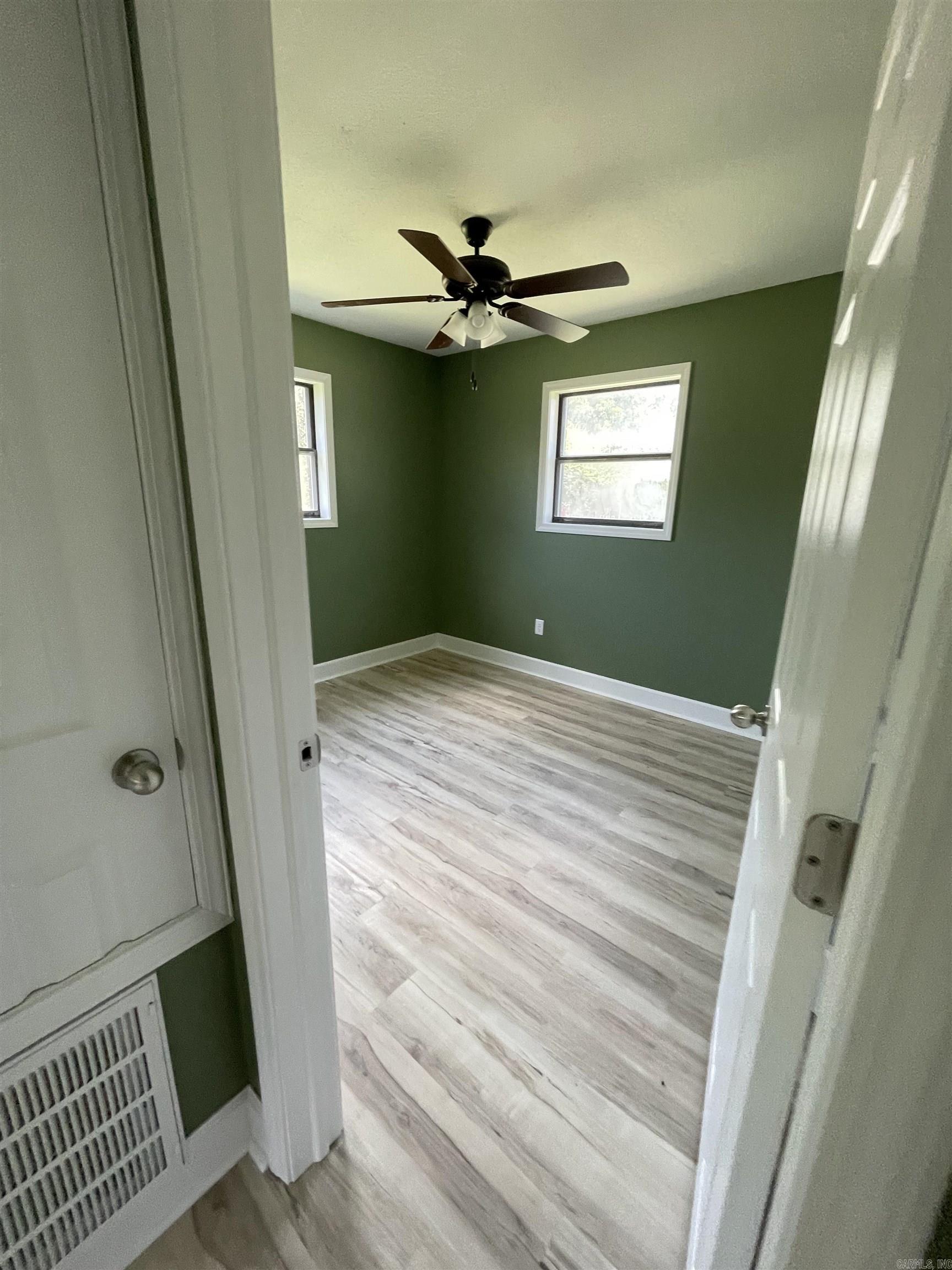 617 N 35th Ozark, AR 72949