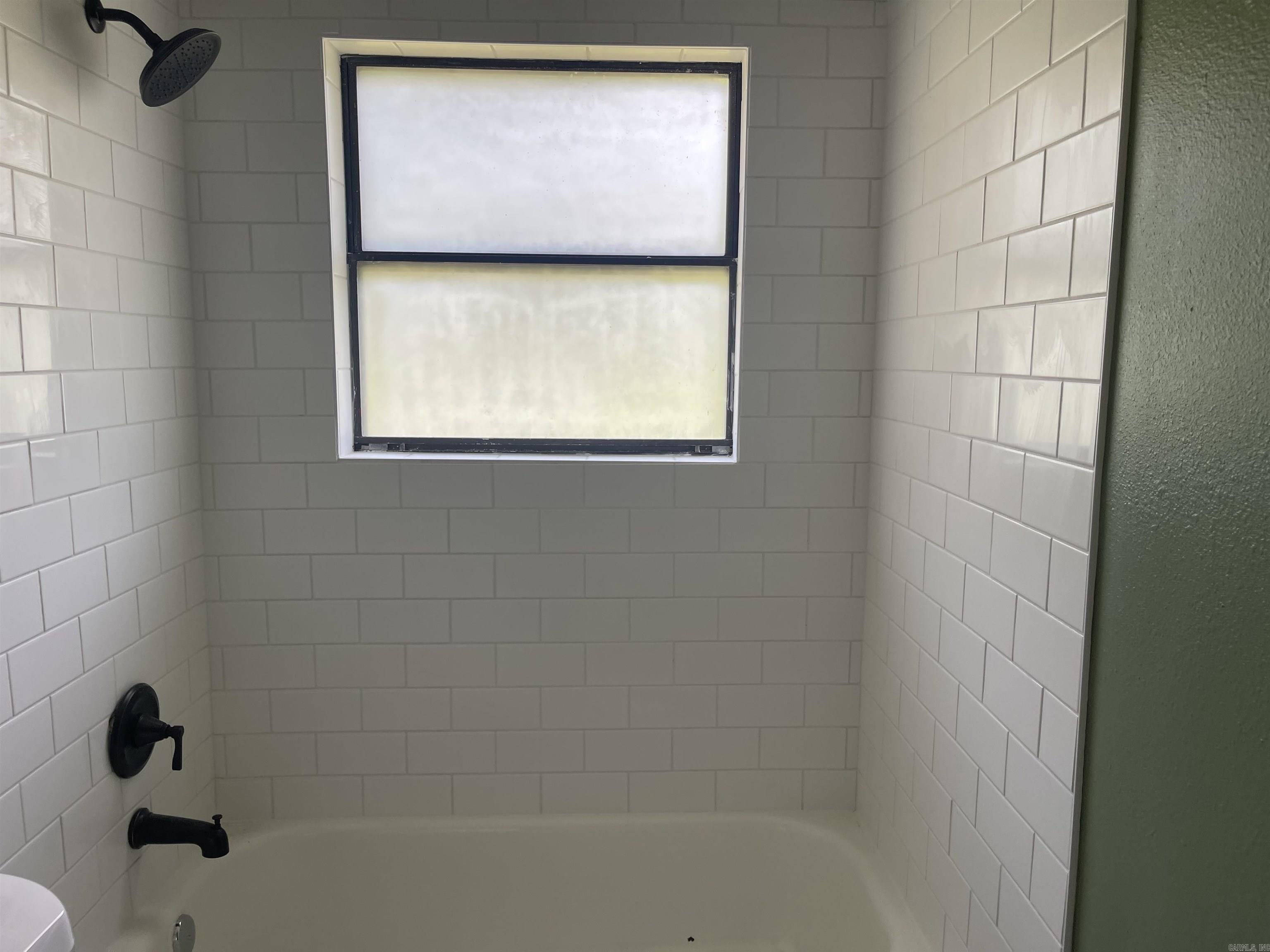 617 N 35th Ozark, AR 72949