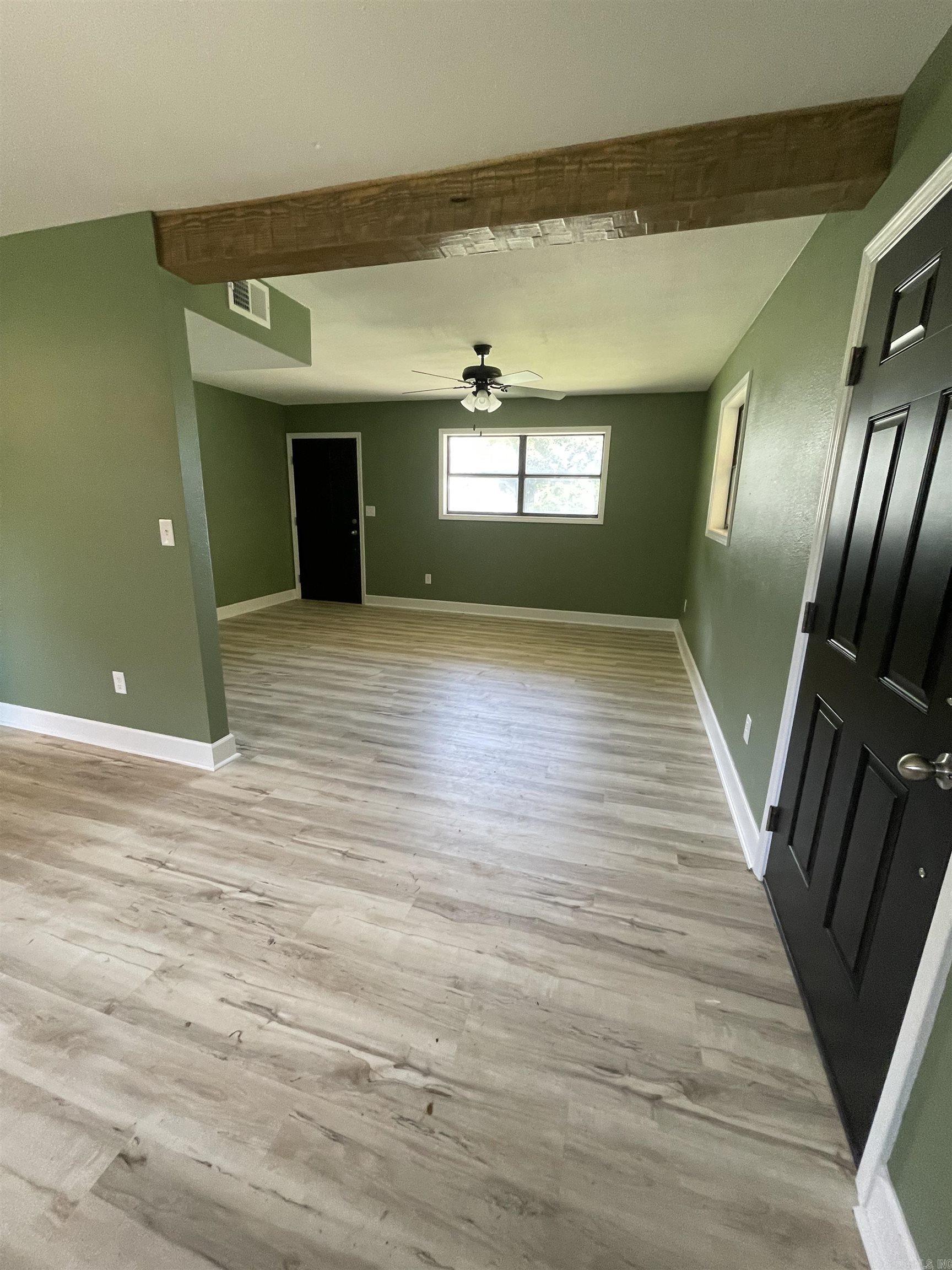 617 N 35th Ozark, AR 72949