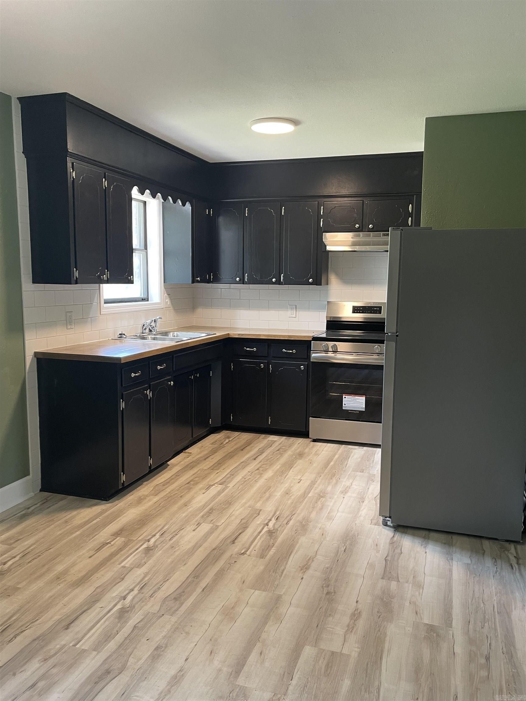 617 N 35th Ozark, AR 72949