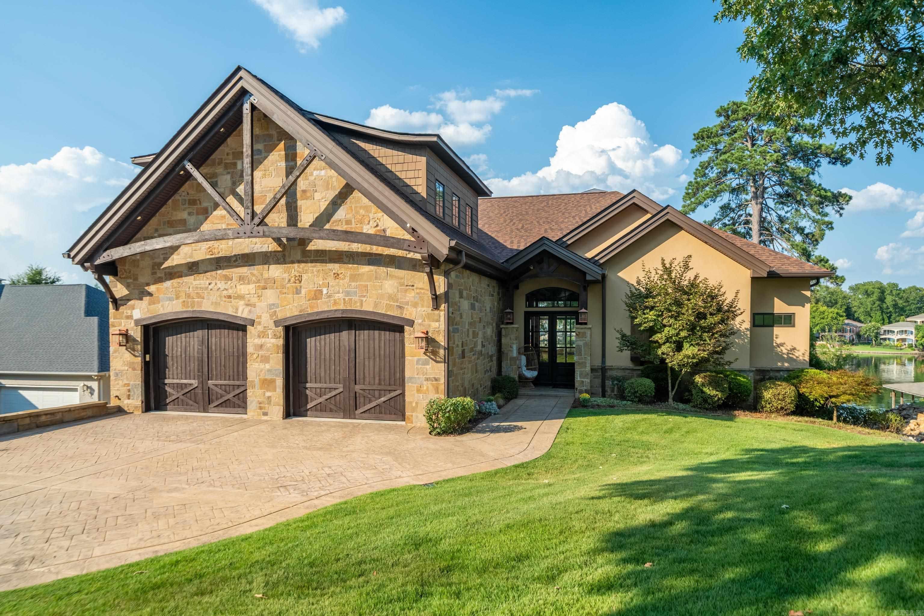 225 Water Oak  Hot Springs, AR