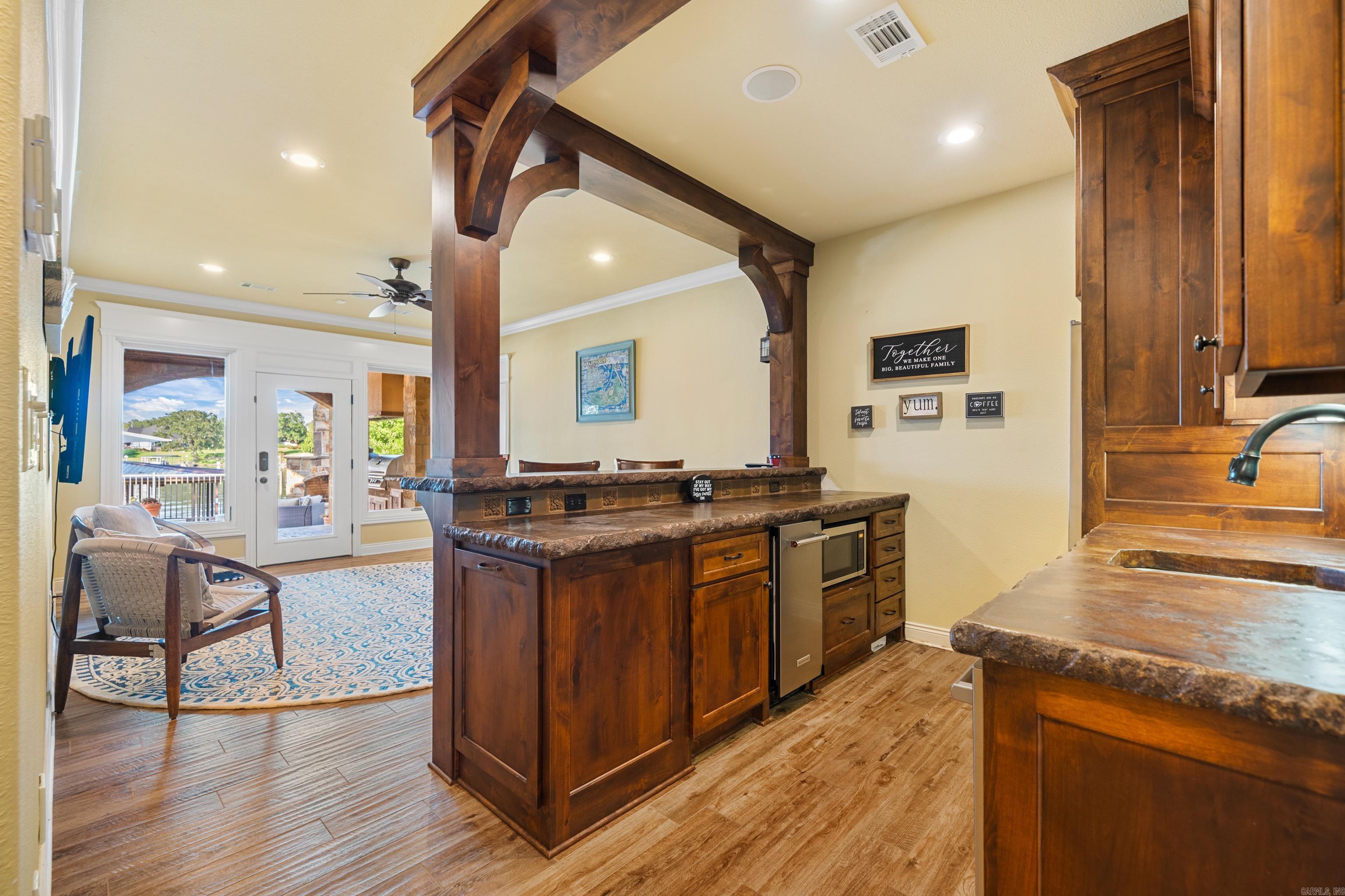 225 Water Oak  Hot Springs, AR