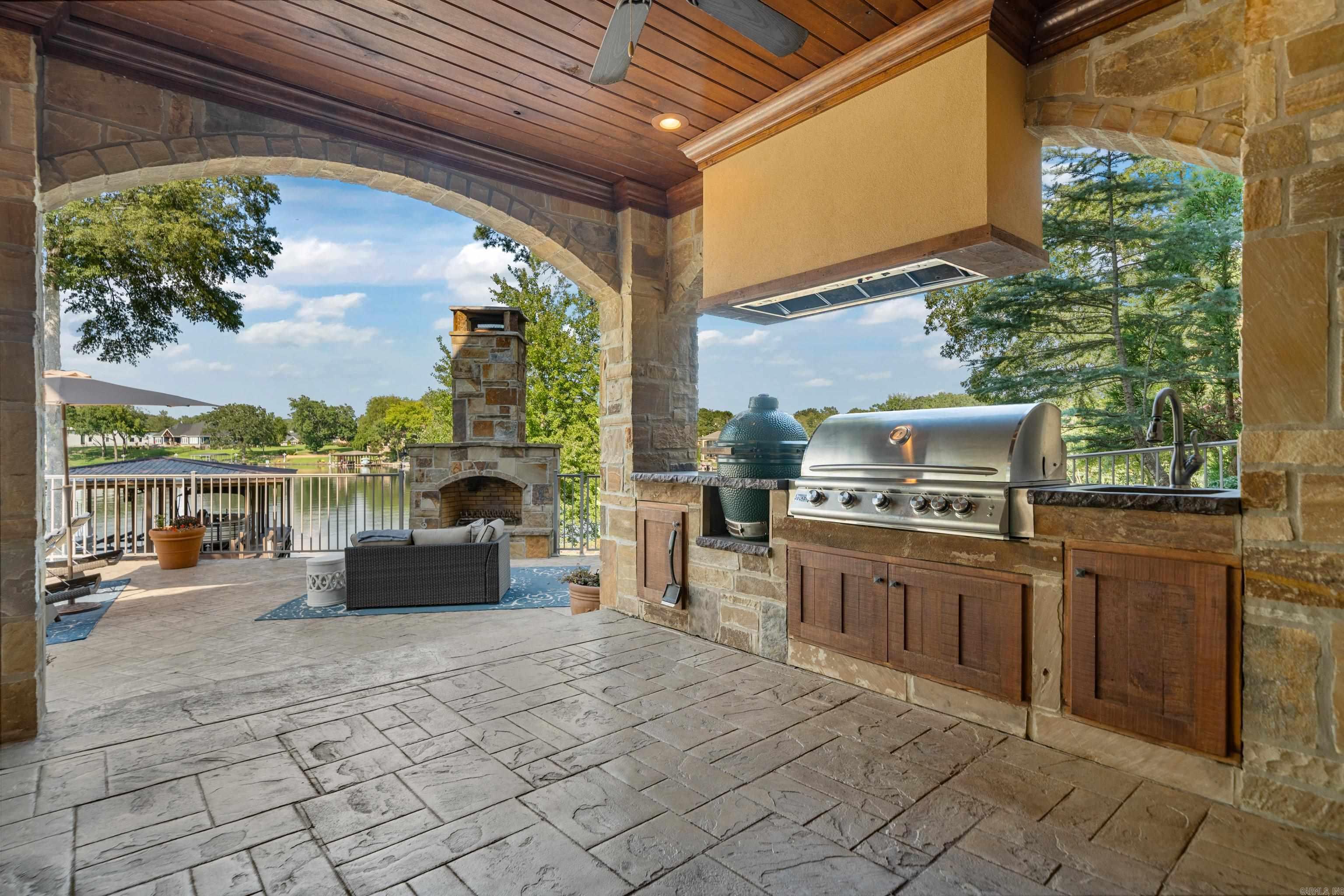 225 Water Oak  Hot Springs, AR