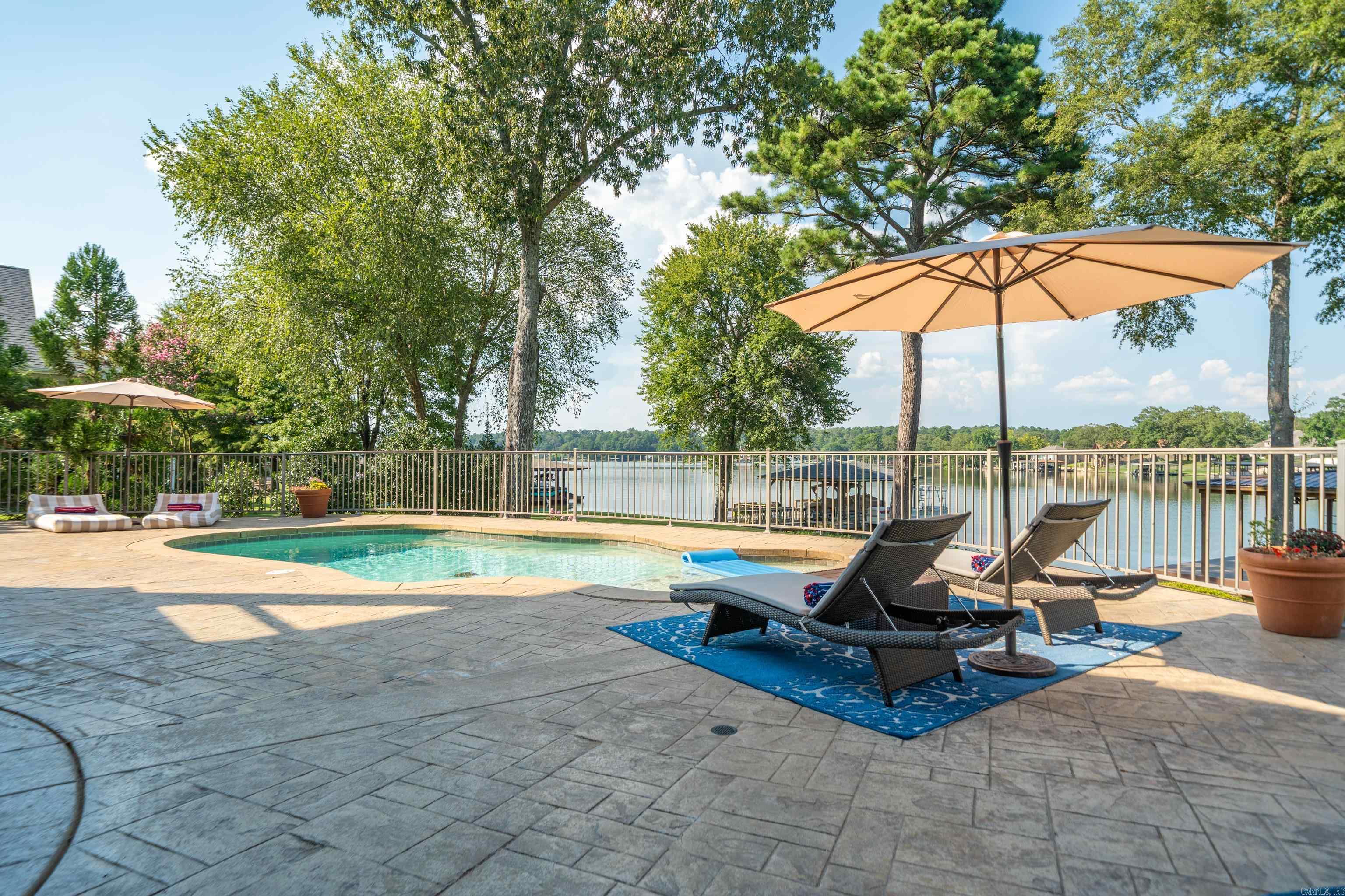 225 Water Oak  Hot Springs, AR