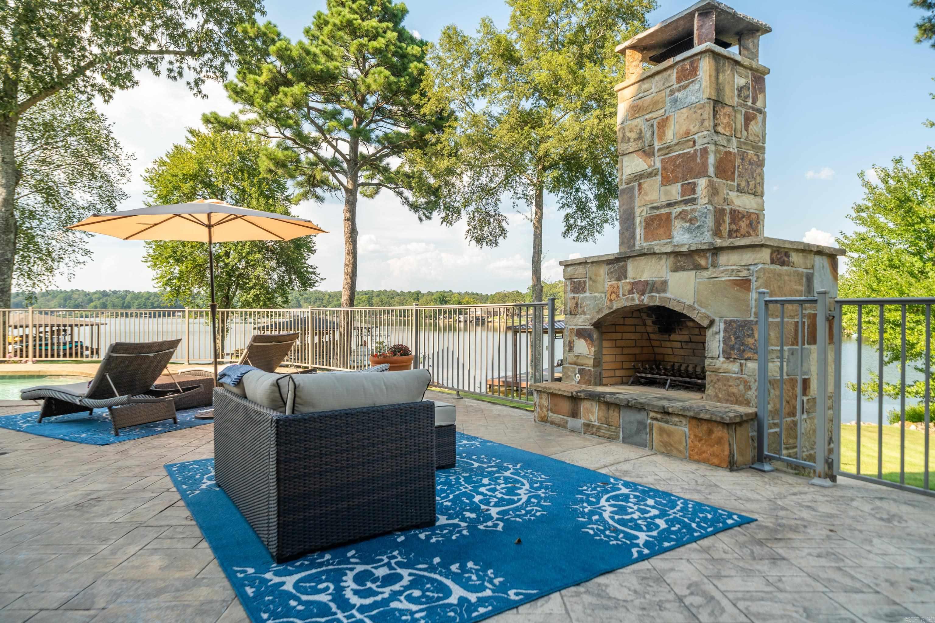 225 Water Oak  Hot Springs, AR