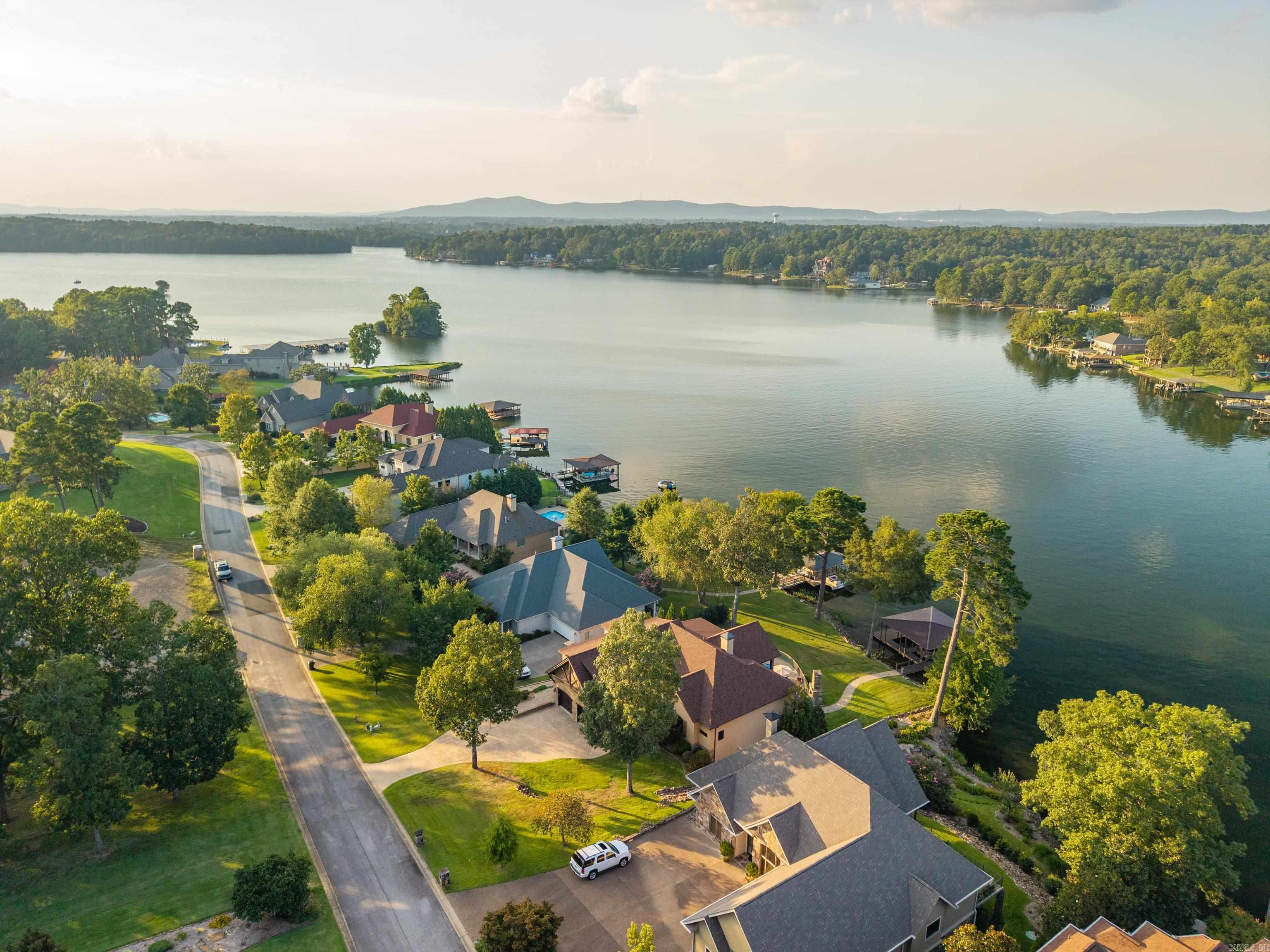 225 Water Oak  Hot Springs, AR