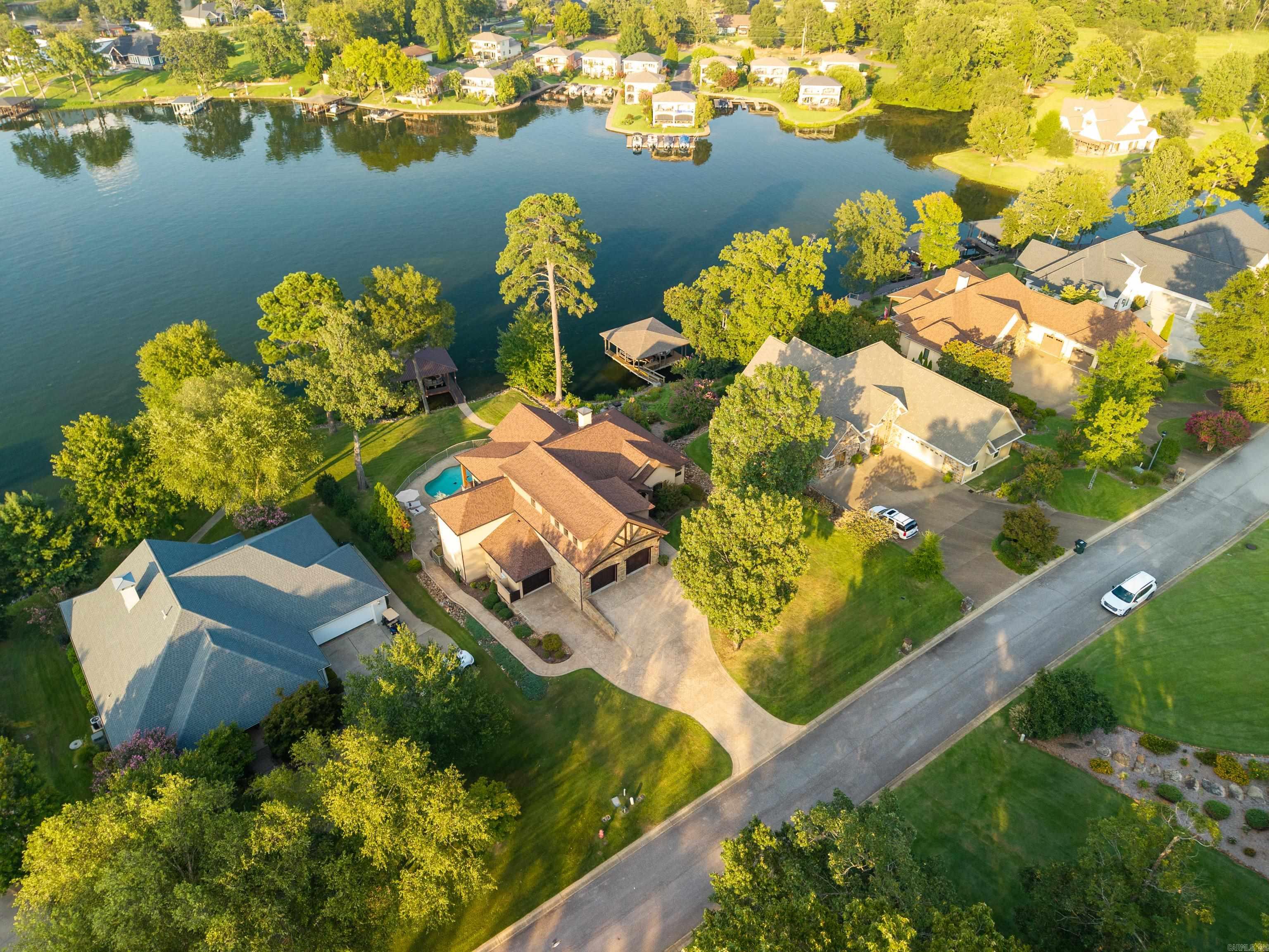 225 Water Oak  Hot Springs, AR