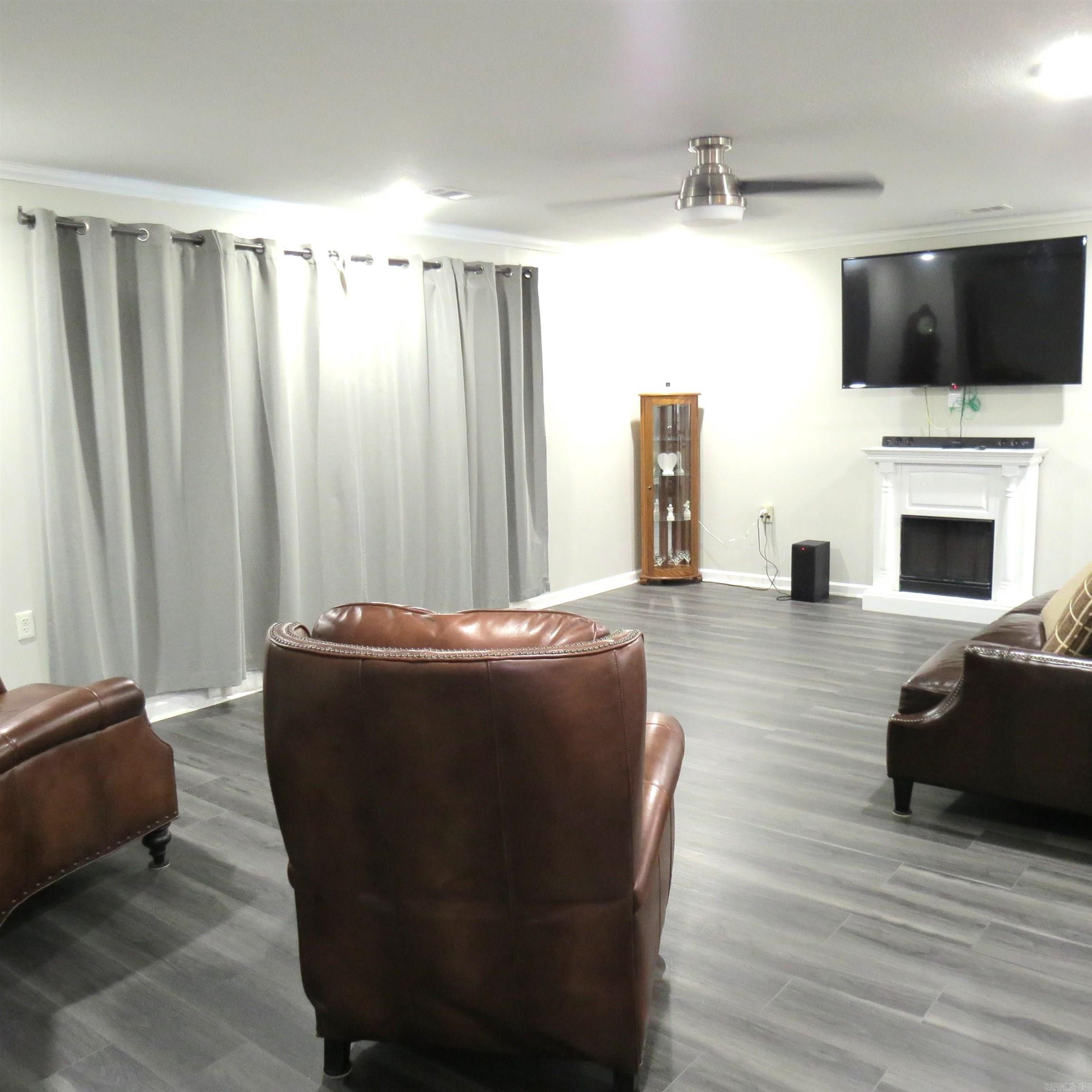 8227 Sulphur Springs Road Pine Bluff, AR 71603