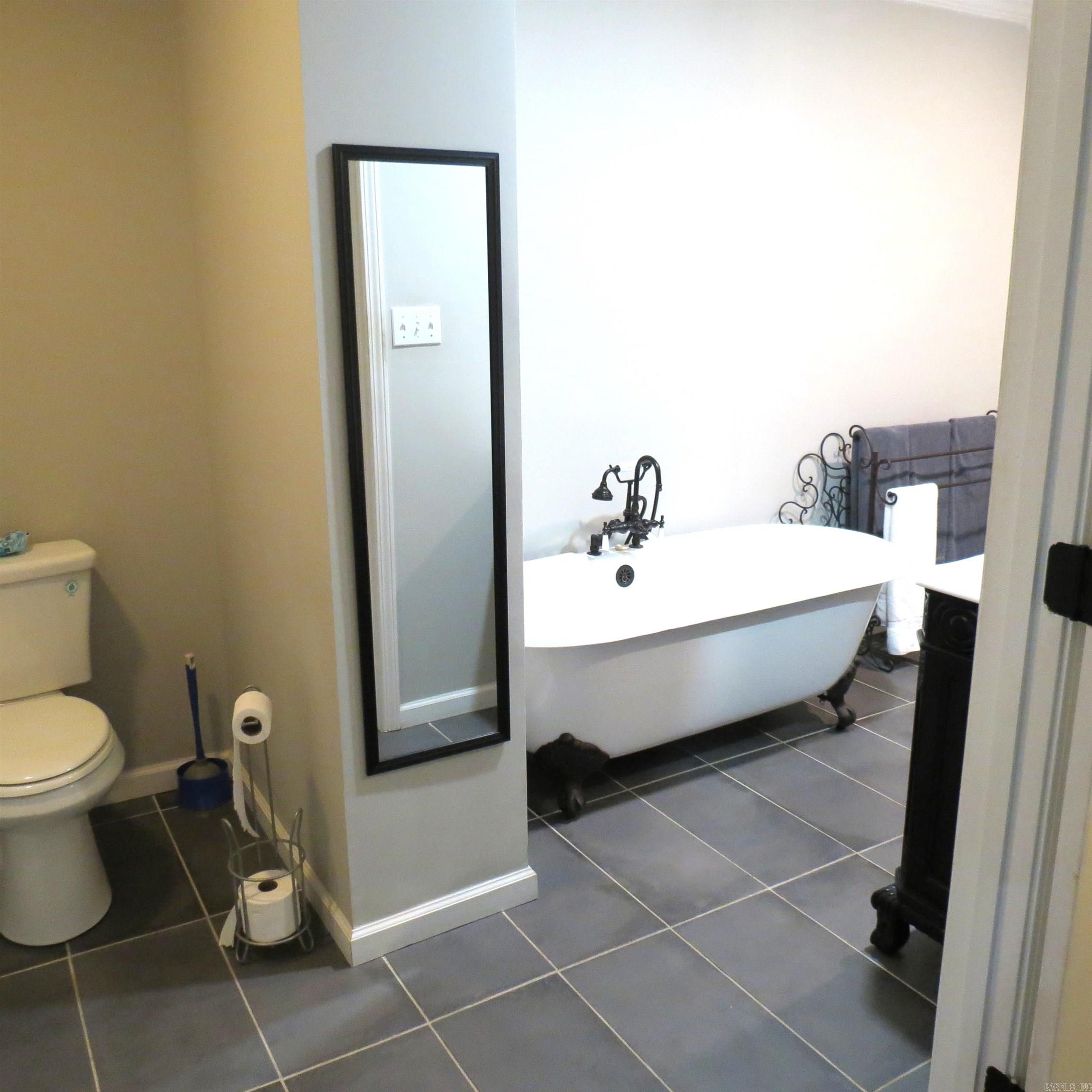 8227 Sulphur Springs Road Pine Bluff, AR 71603