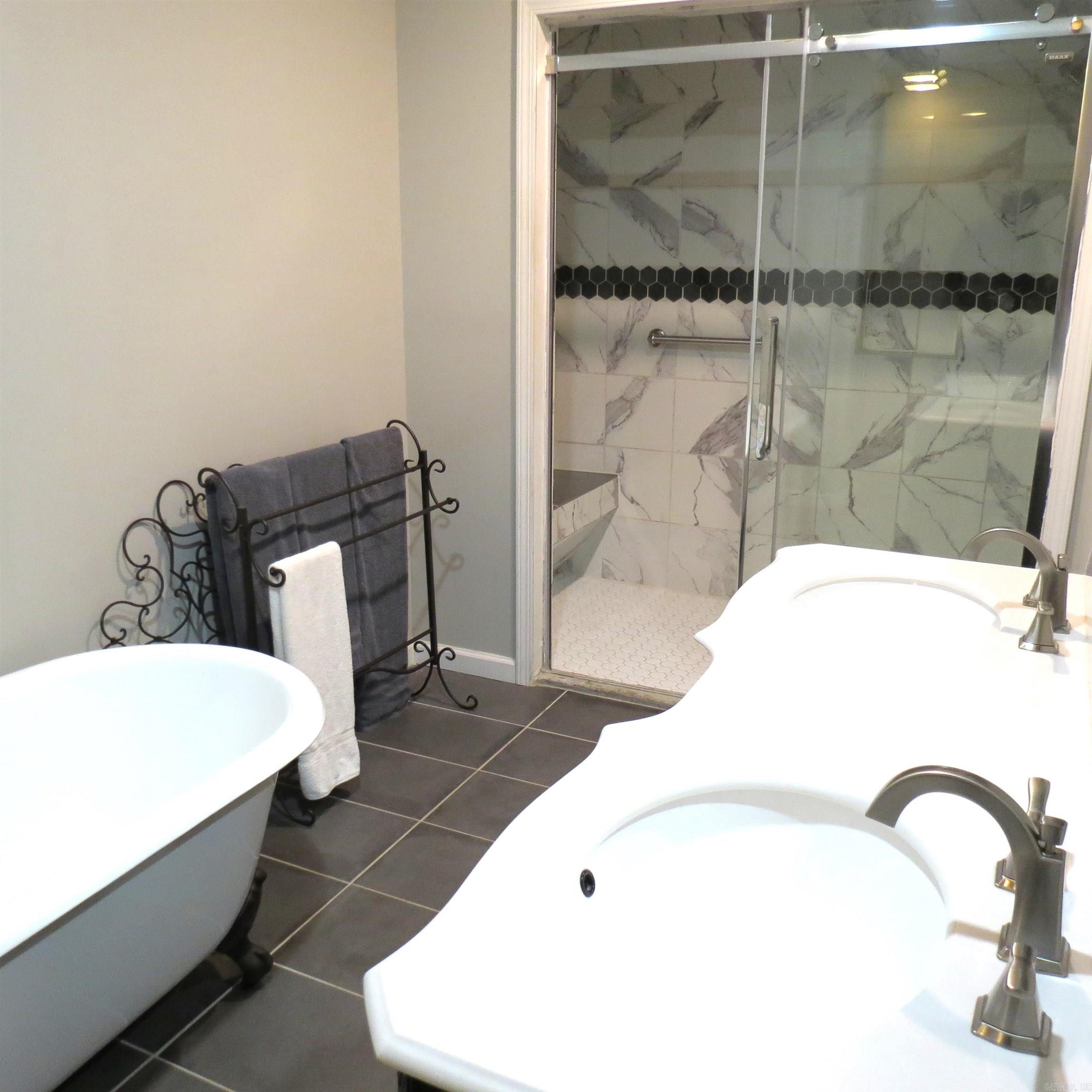 8227 Sulphur Springs Road Pine Bluff, AR 71603