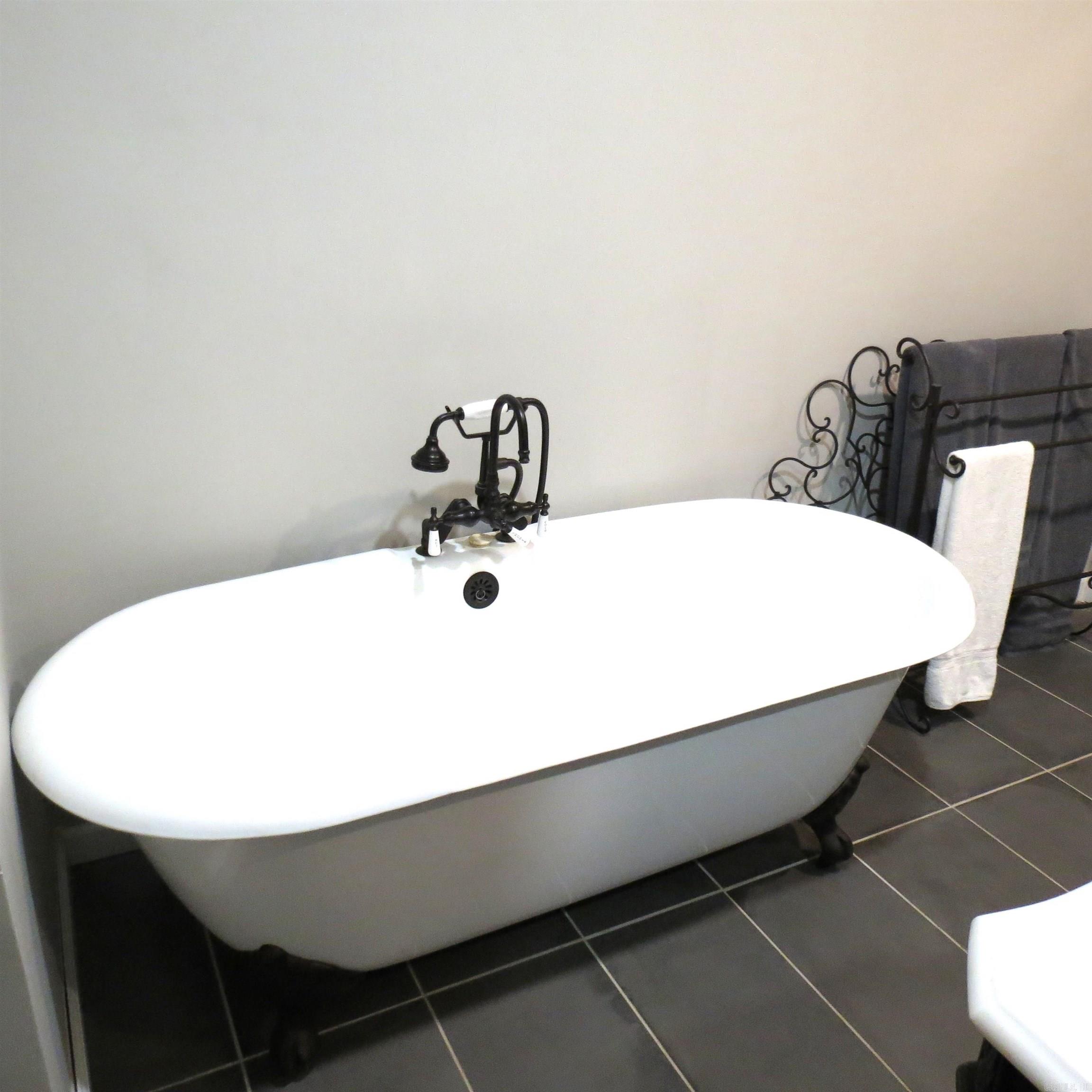 8227 Sulphur Springs Road Pine Bluff, AR 71603