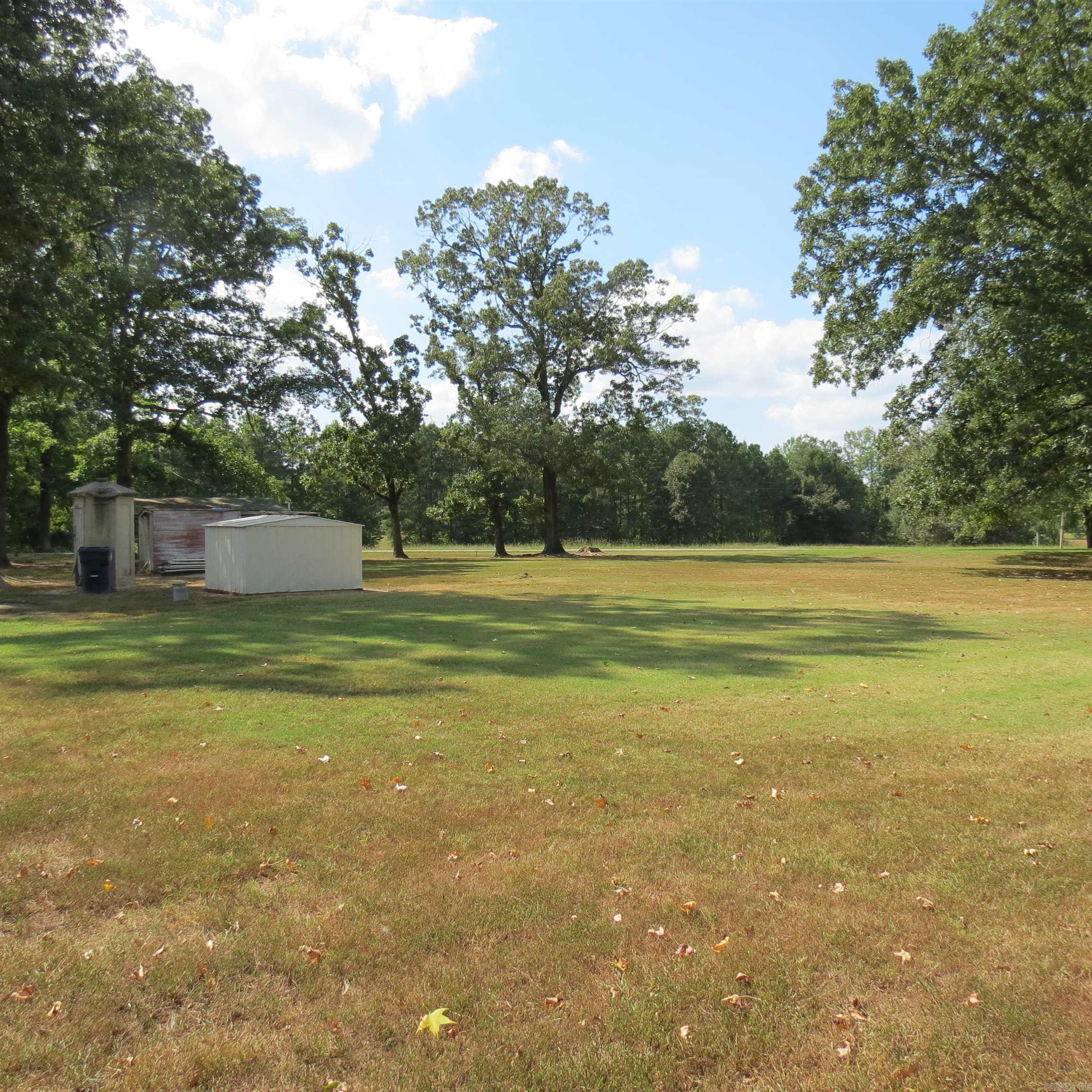 8227 Sulphur Springs Road Pine Bluff, AR 71603