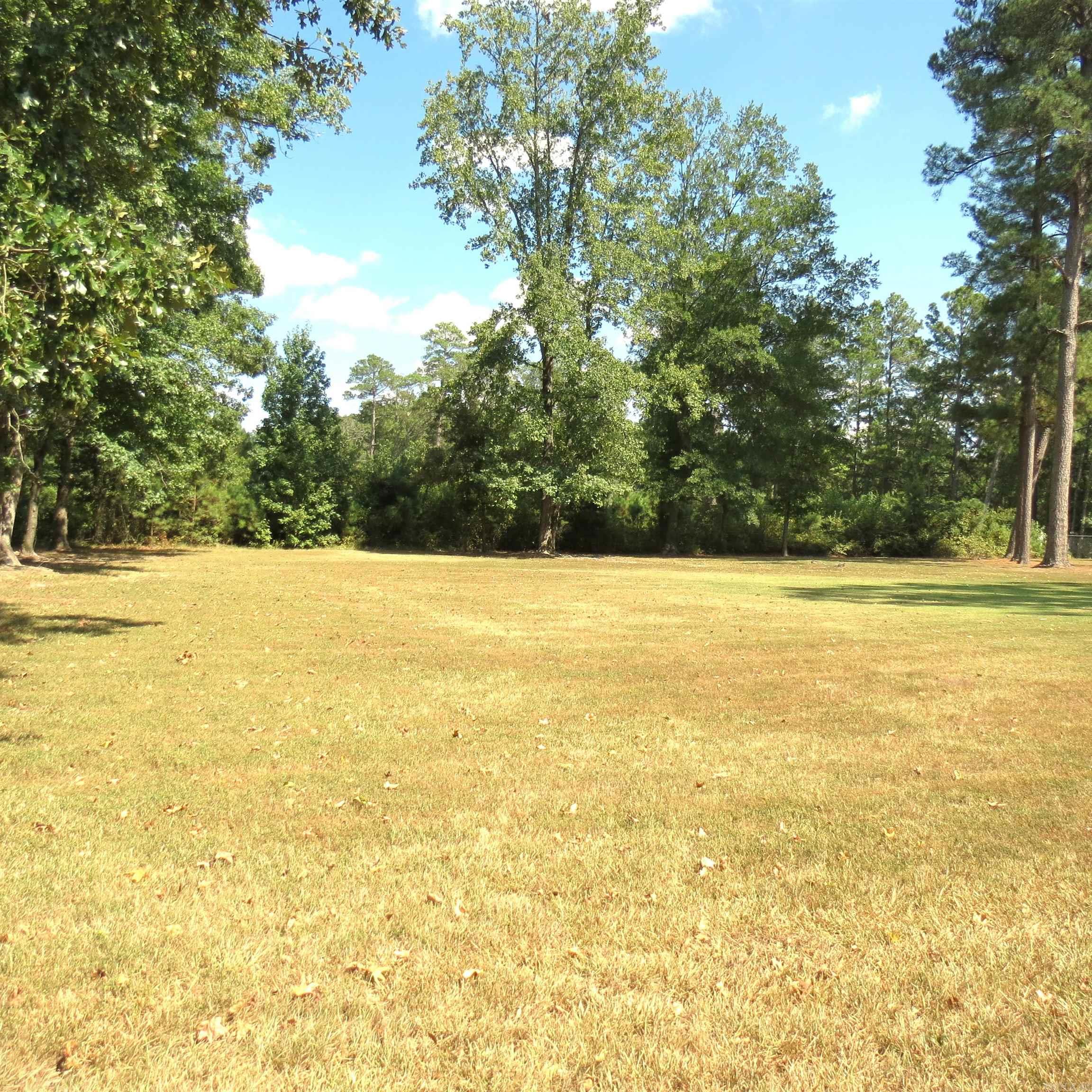 8227 Sulphur Springs Road Pine Bluff, AR 71603