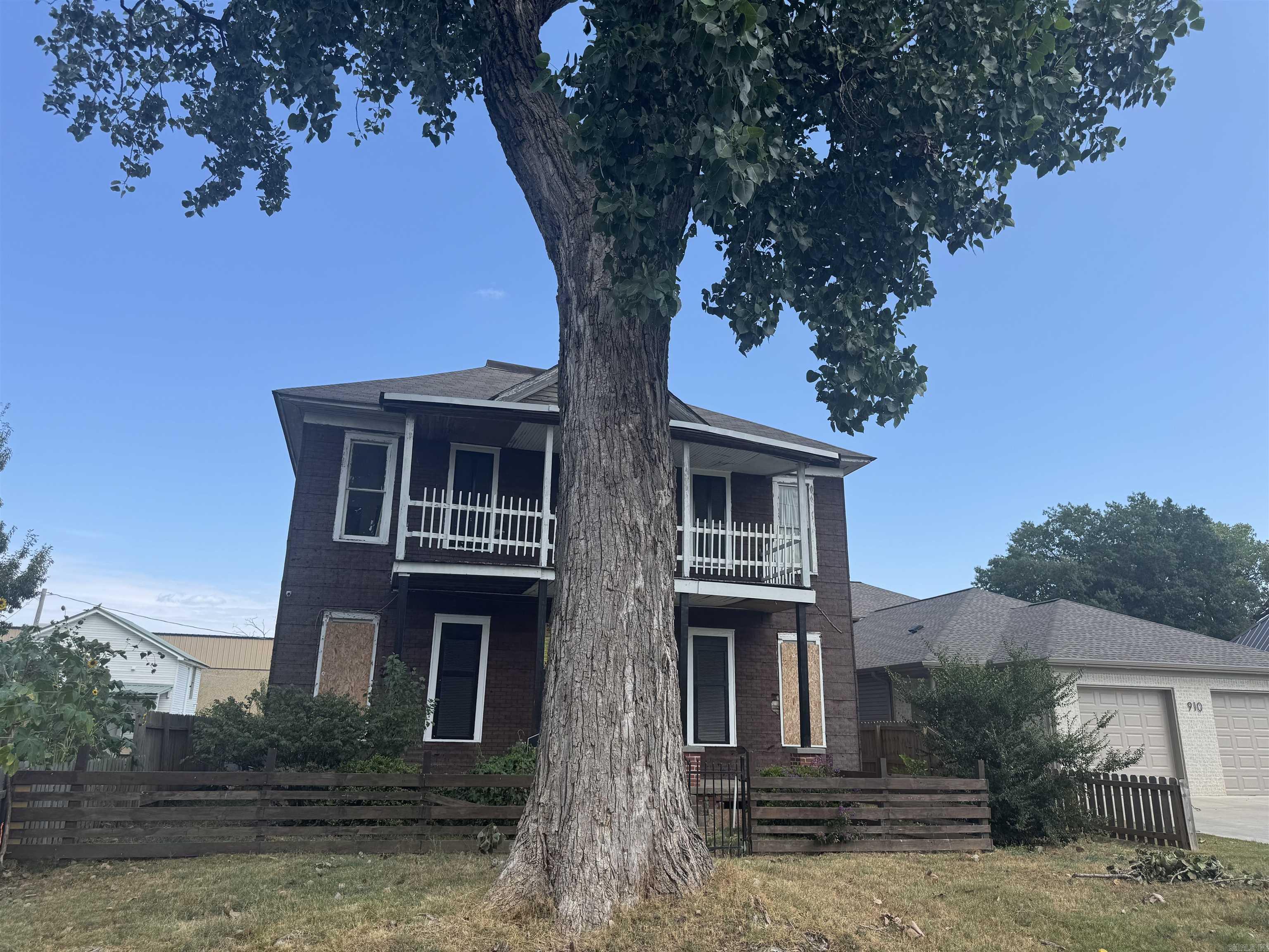 912 N Poplar Street North Little Rock, AR 72114