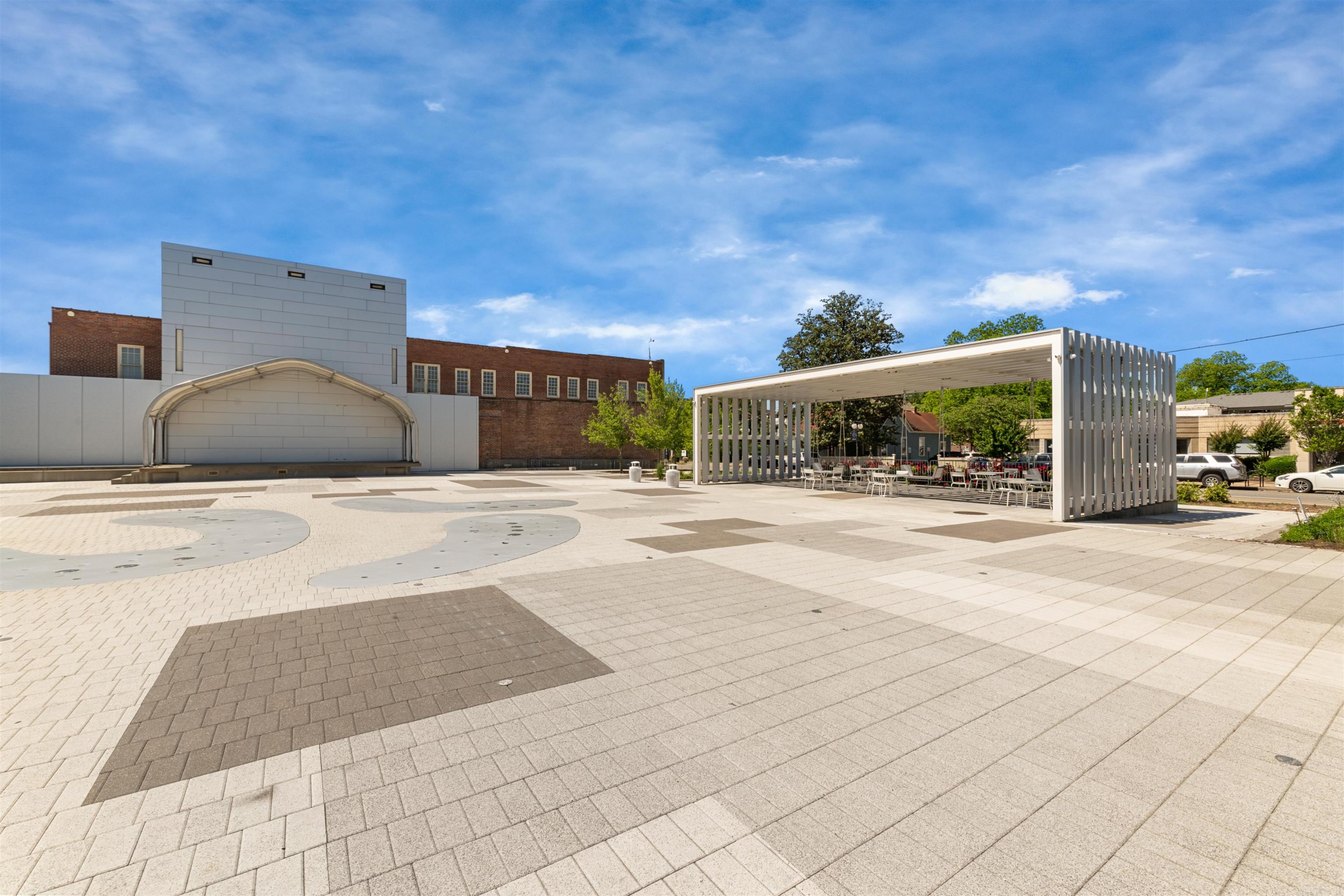 912 N Poplar Street North Little Rock, AR 72114