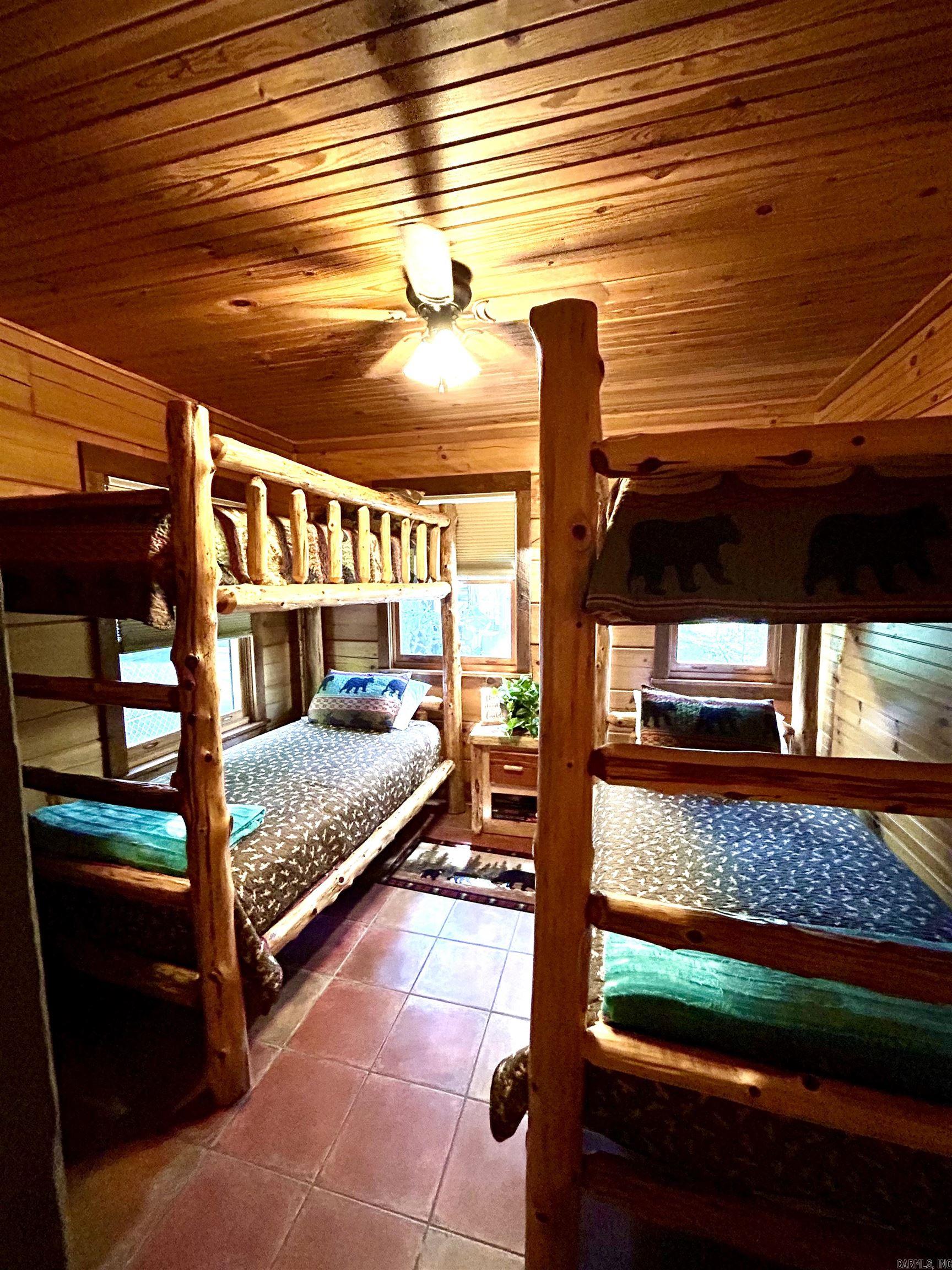 540 Lick Fork Dr Mountain View, AR 72560