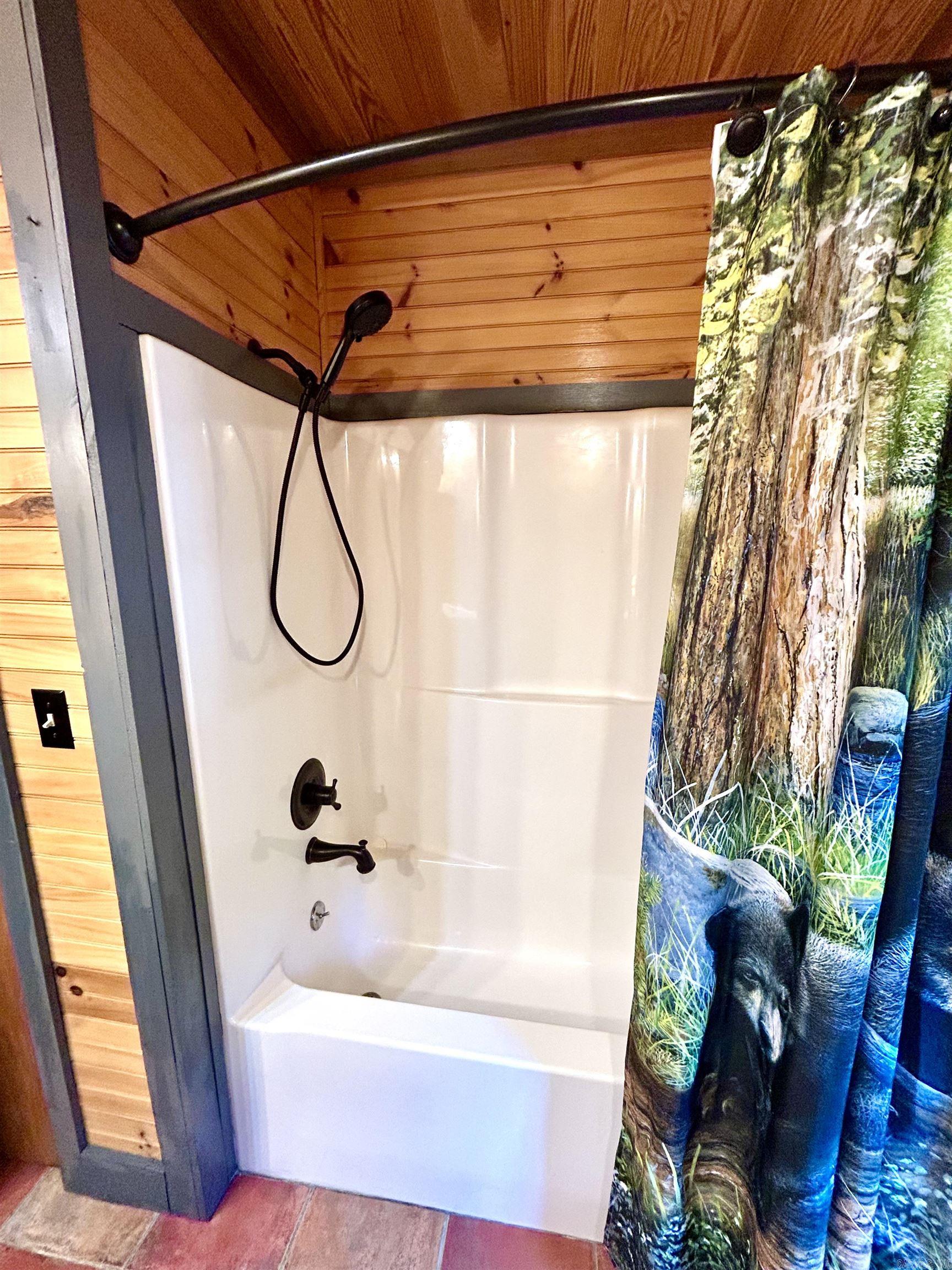 540 Lick Fork Dr Mountain View, AR 72560