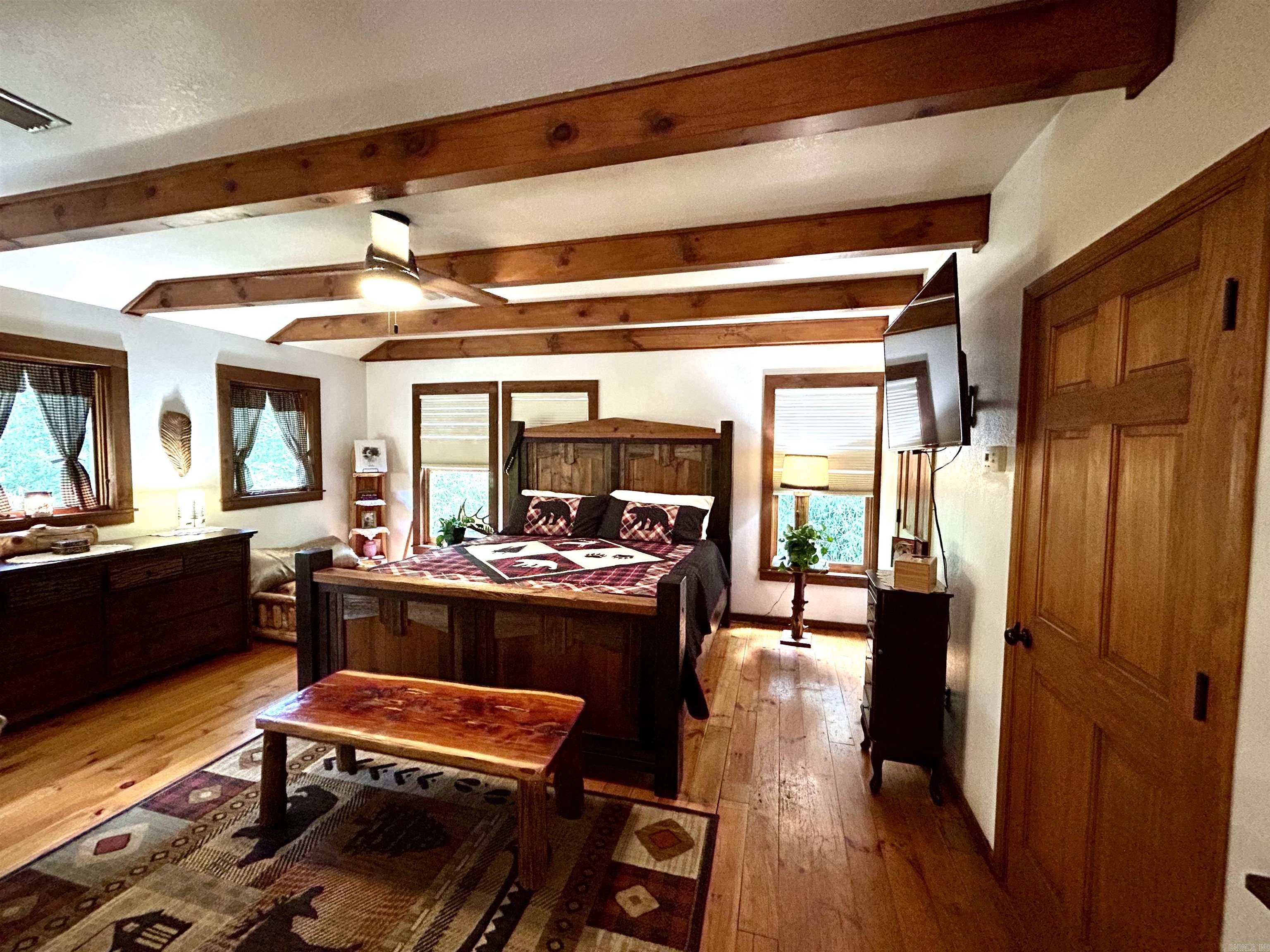 540 Lick Fork Dr Mountain View, AR 72560