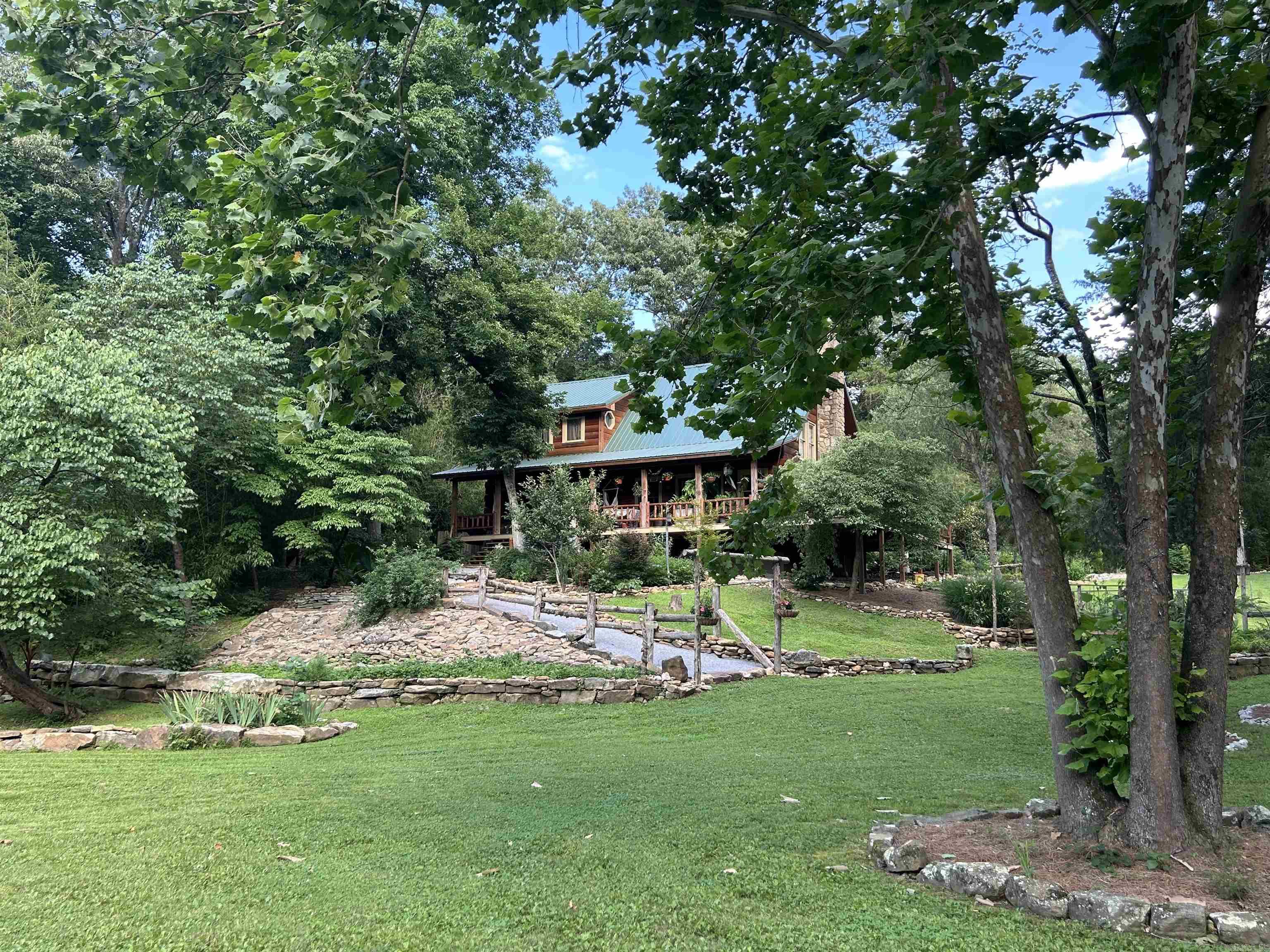 540 Lick Fork Dr Mountain View, AR 72560