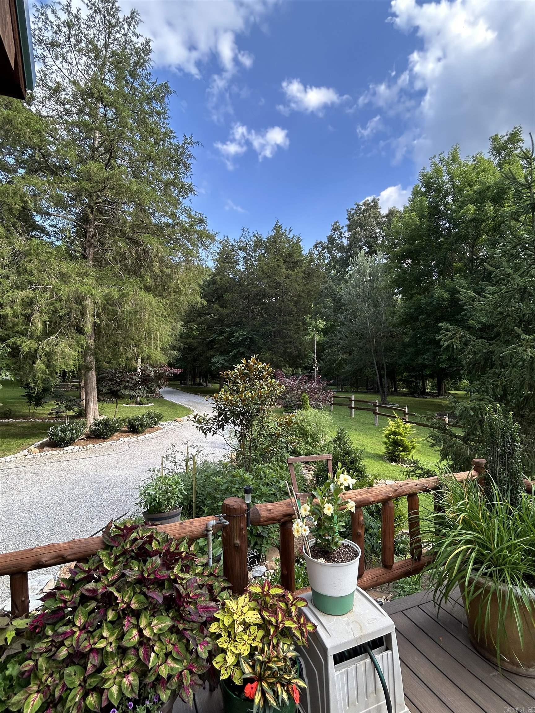 540 Lick Fork Dr Mountain View, AR 72560